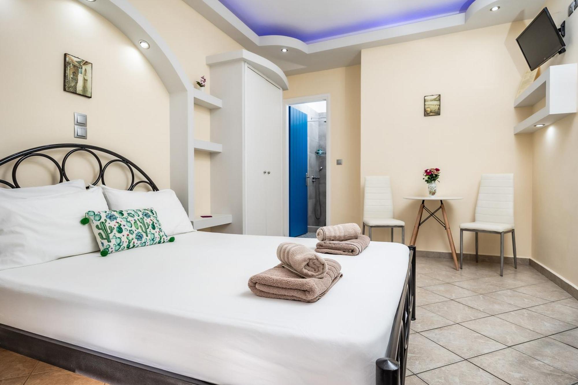 Aparthotel Lefkes Naxos City
