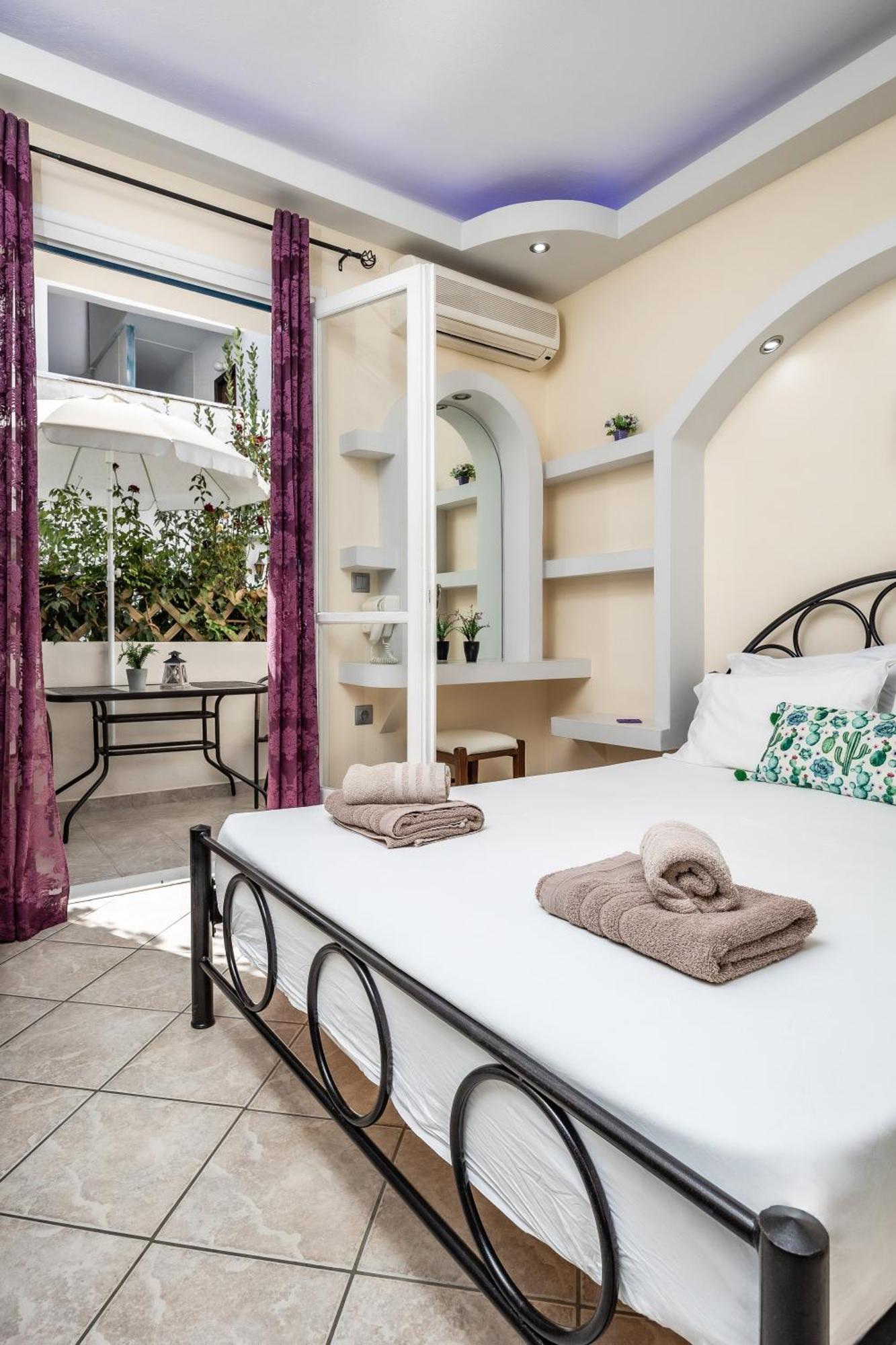 Lefkes Aparthotel