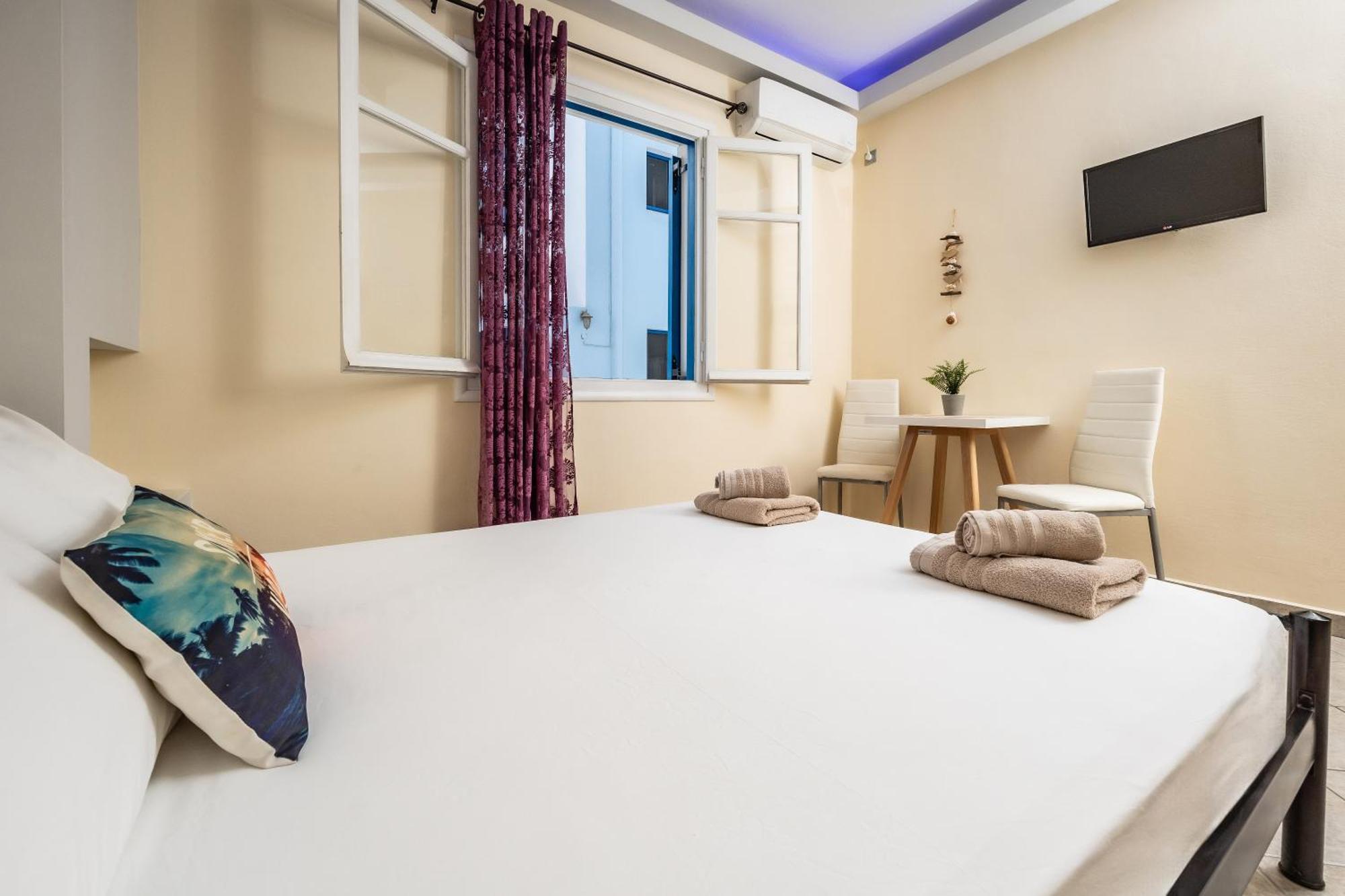 Lefkes Aparthotel Naxos City