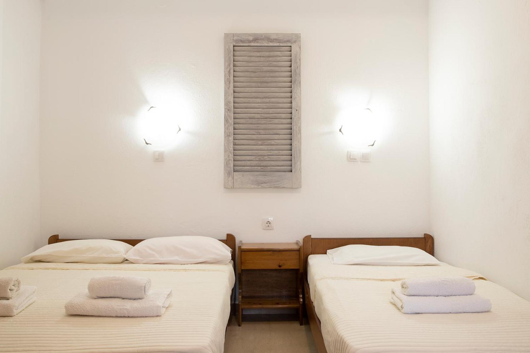 Gravanis Studios Apartment *