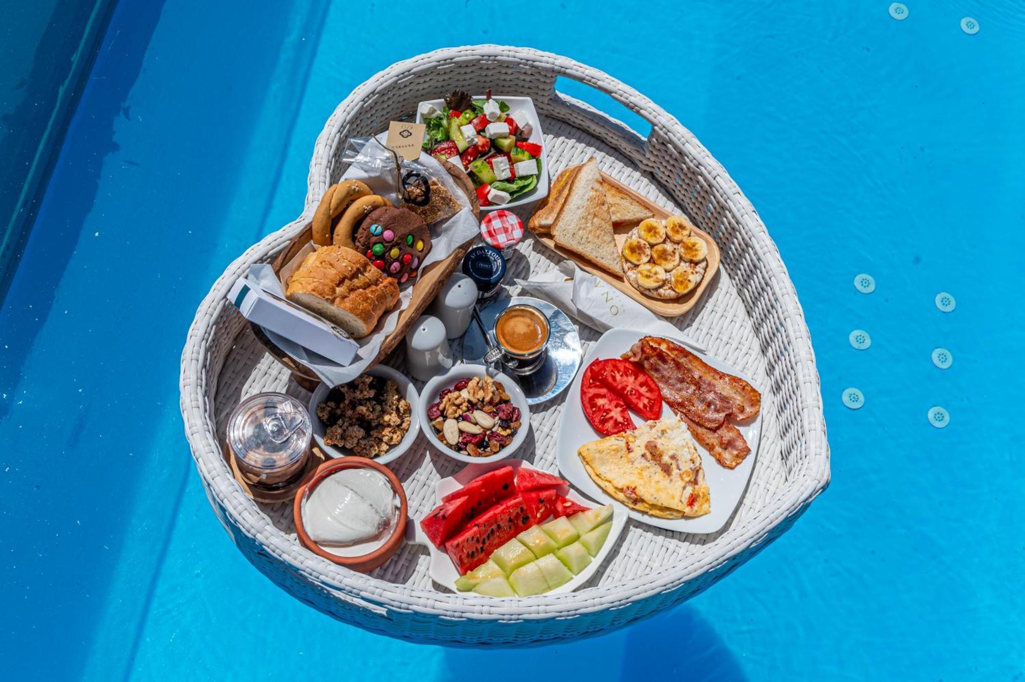 Villa Onar & Karavostasis (Folegandros)