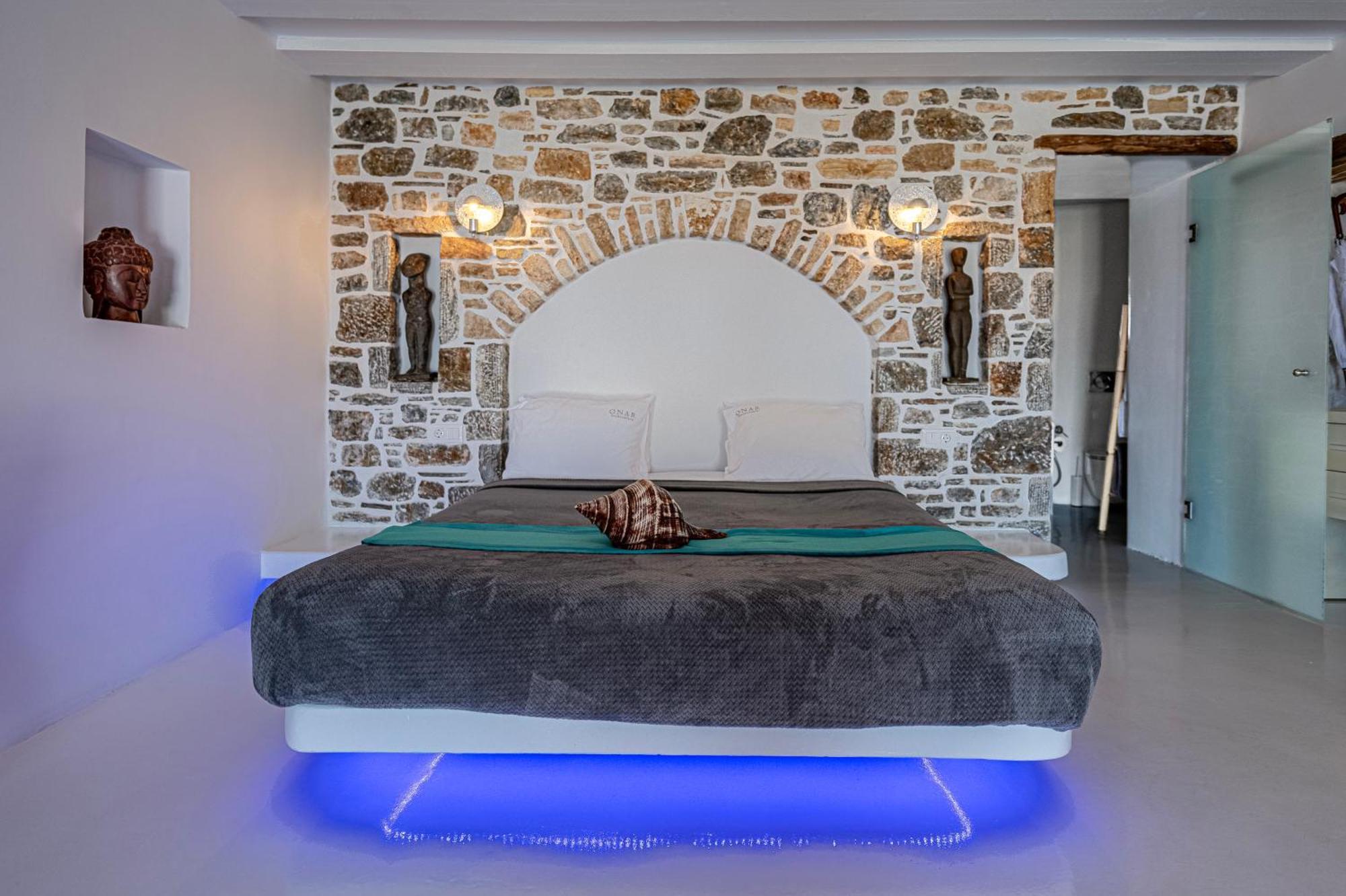 Onar & Villa *