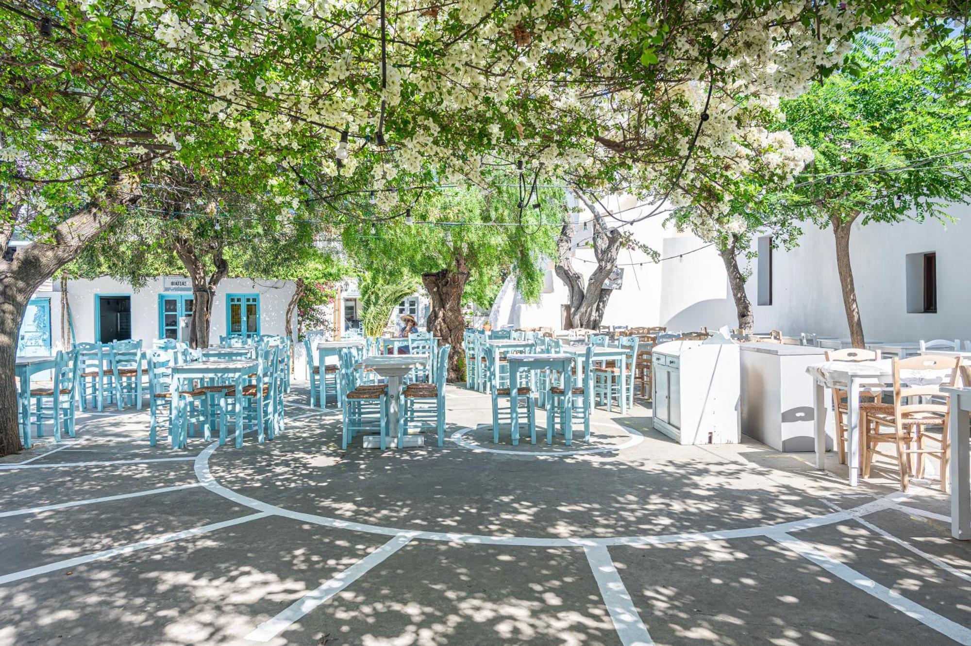 Onar & Villa Karavostasis (Folegandros)