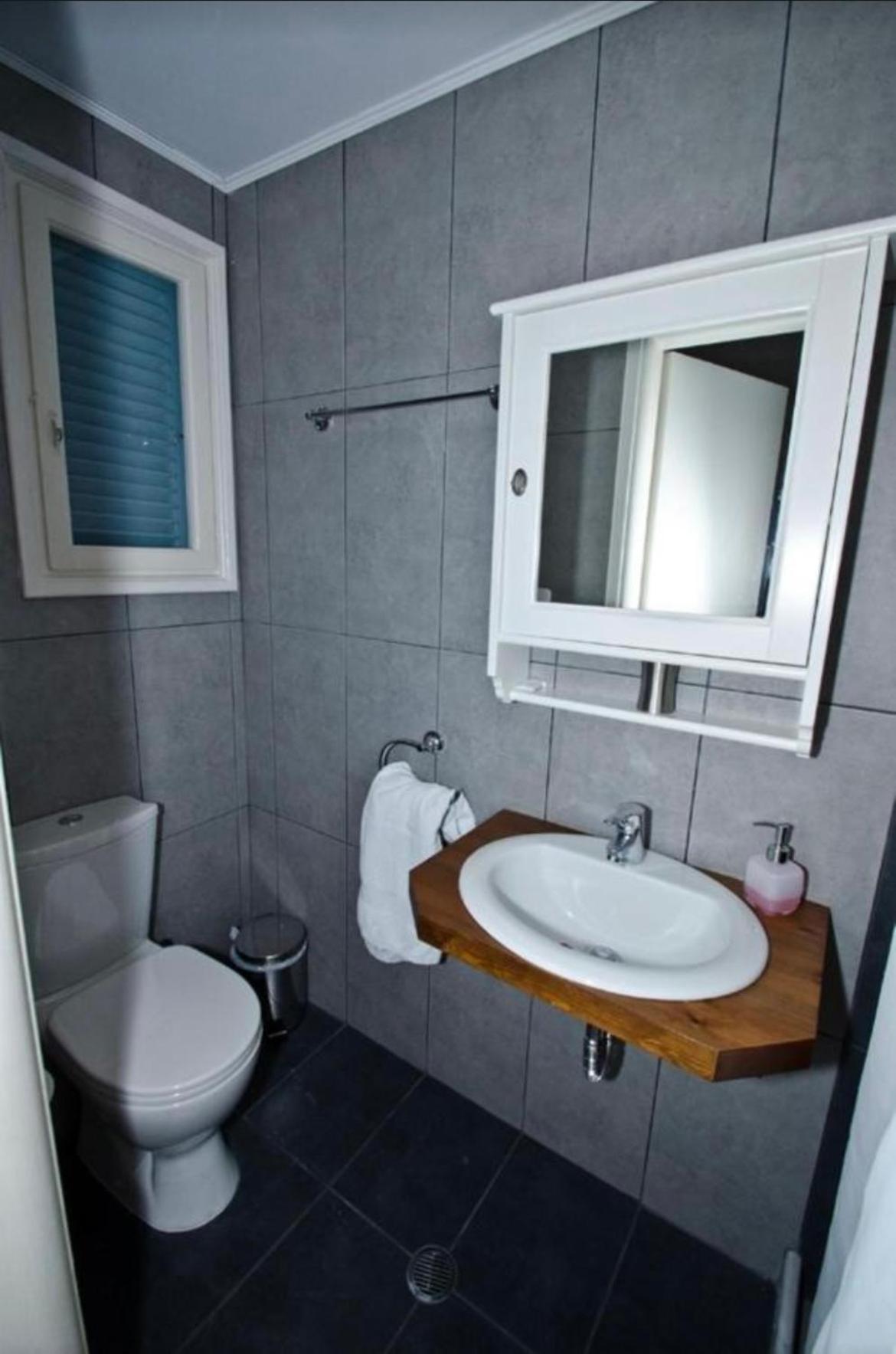 Markamar Loutraki (Skopelos)