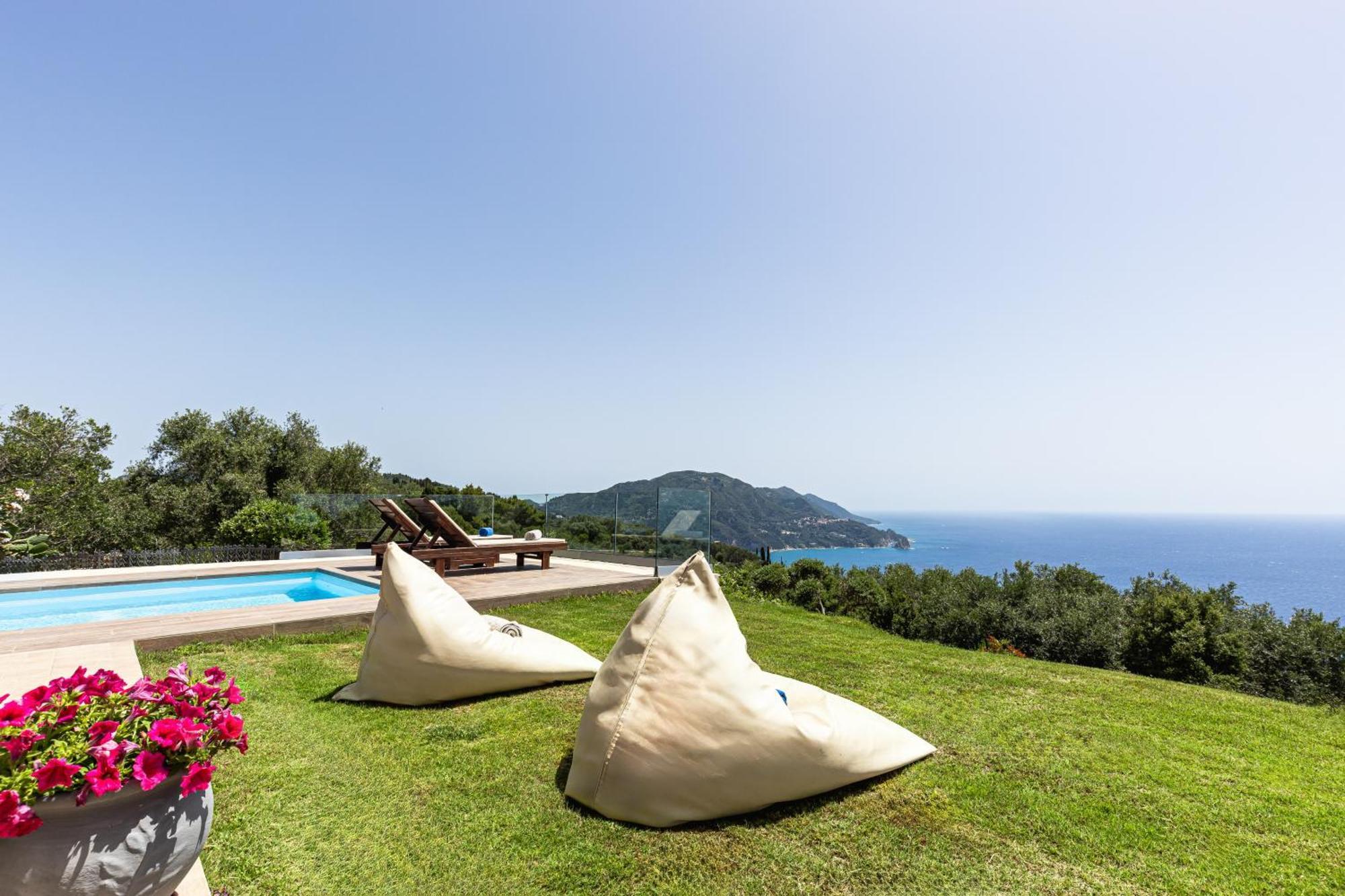 Villa Vardia-amazing Seaviews With Heated Pool Sinarades