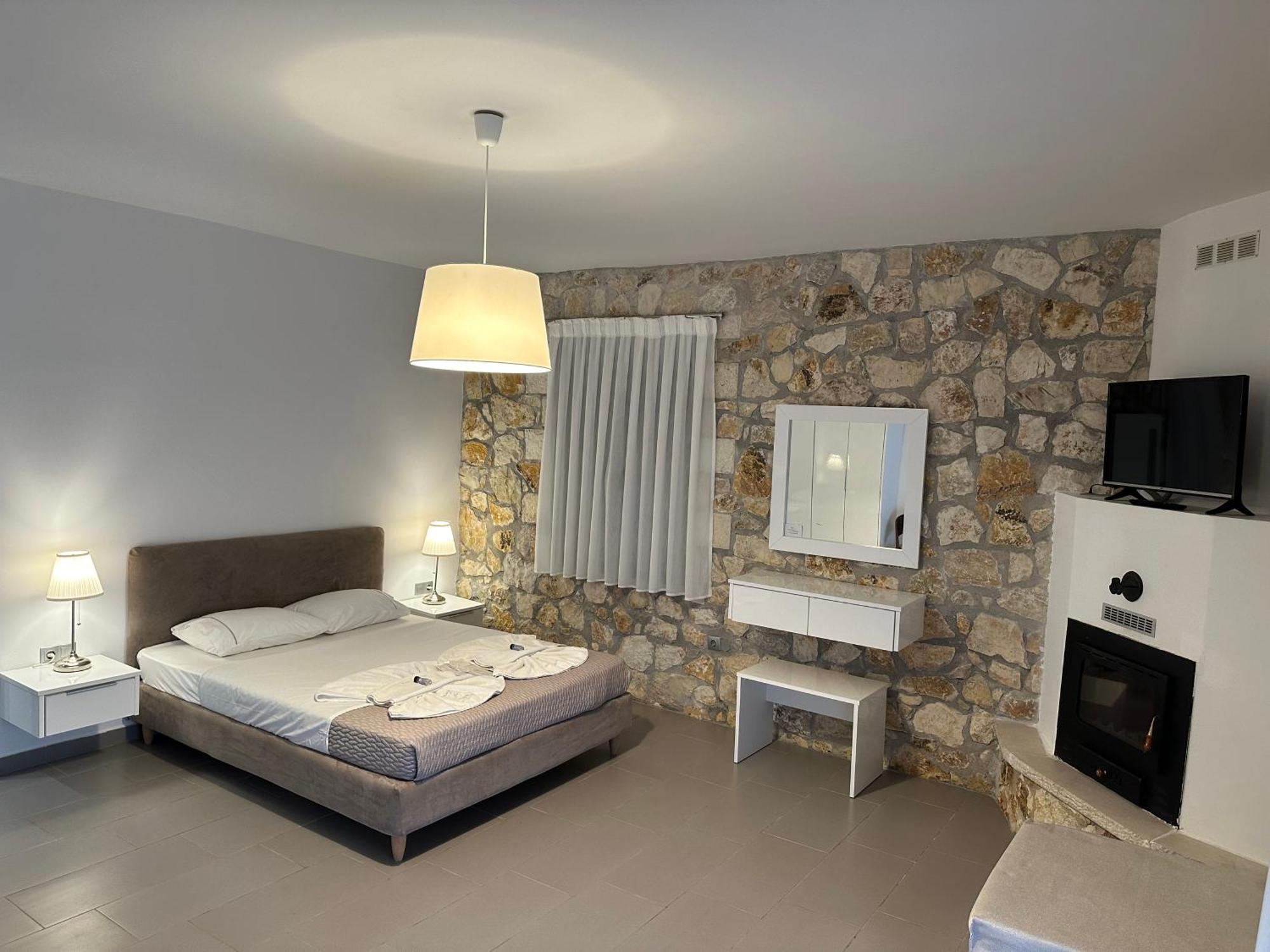 Hill Hotel 3*