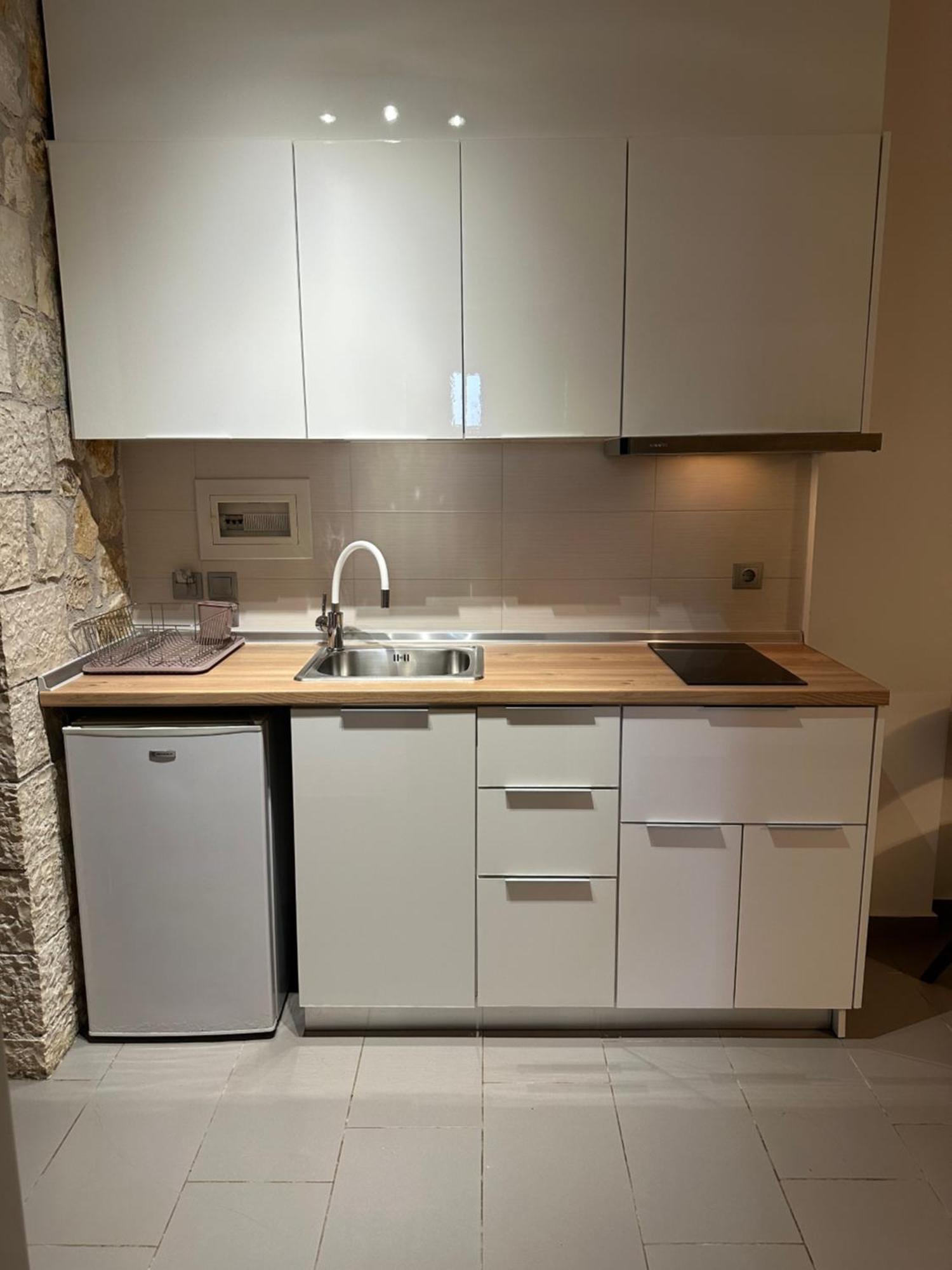 Hill Hotel Valanidorachi