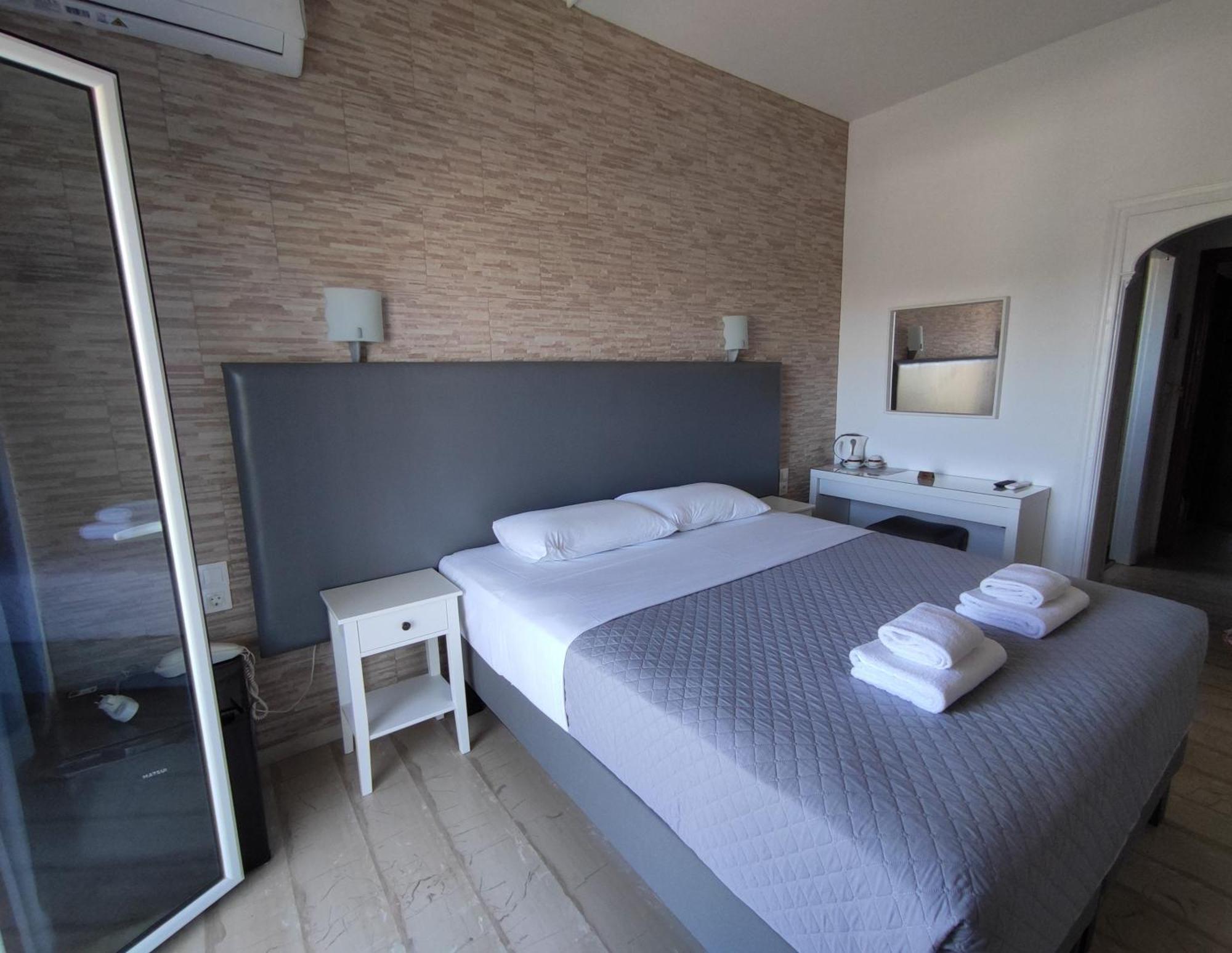 Hotel Tina 2*