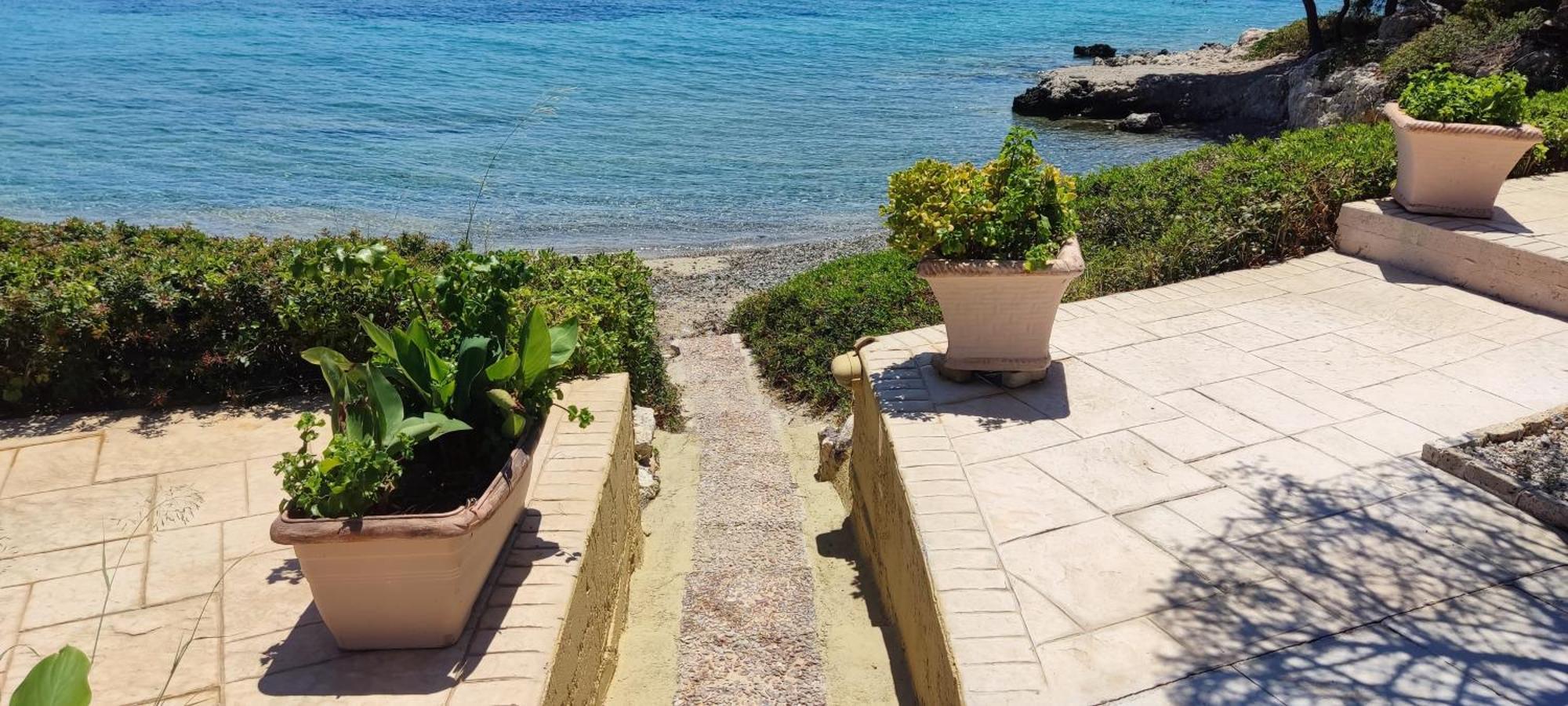 Christina Luxury Vouliagmeni Lake