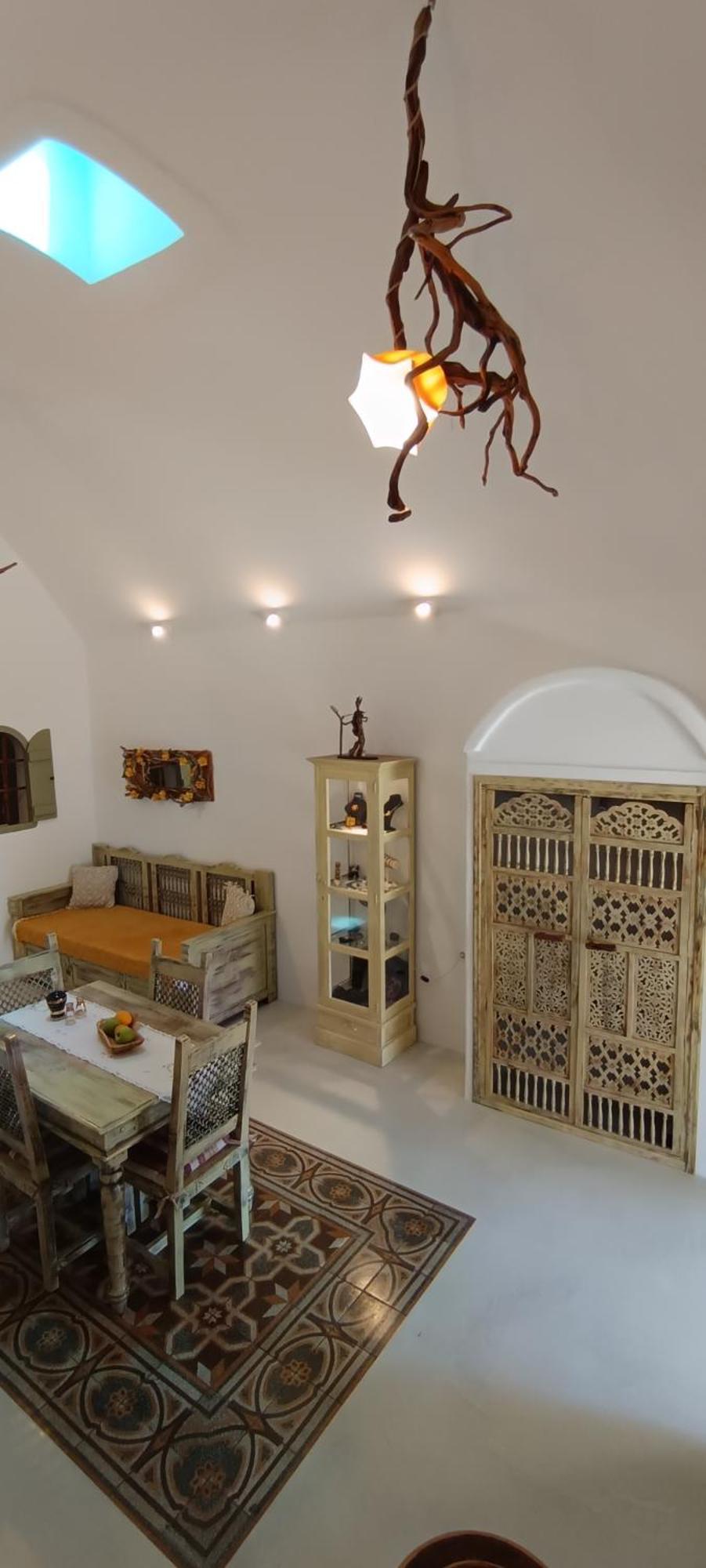 Aliori Art Caves