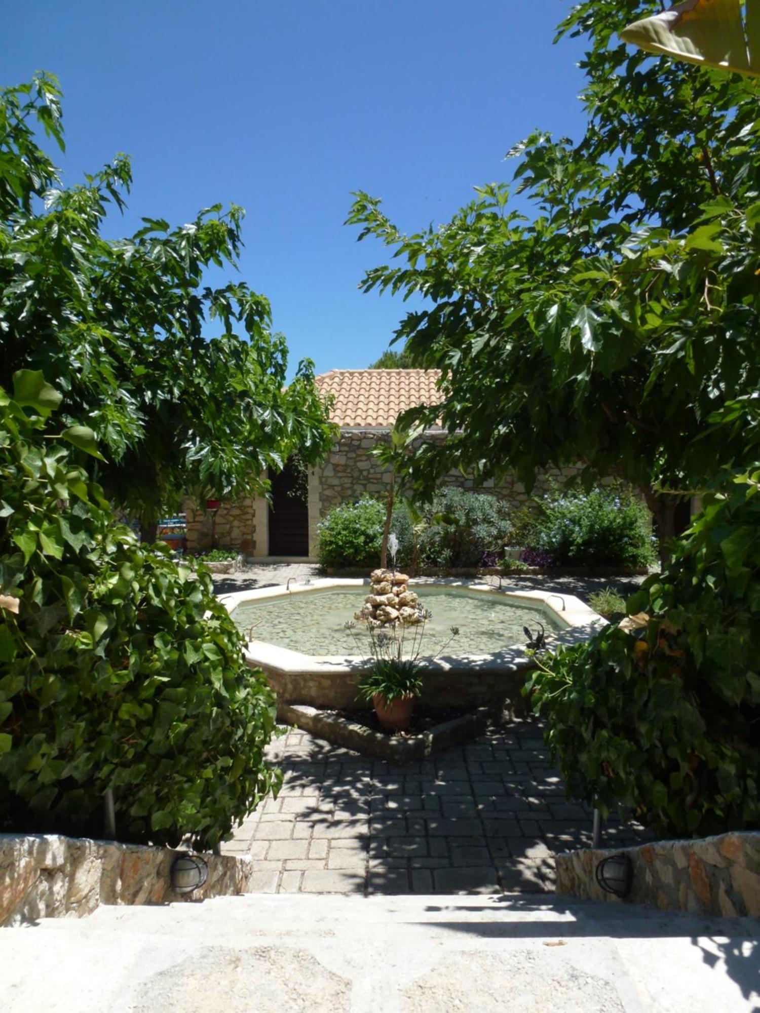 Tsivouli Bed & Breakfast