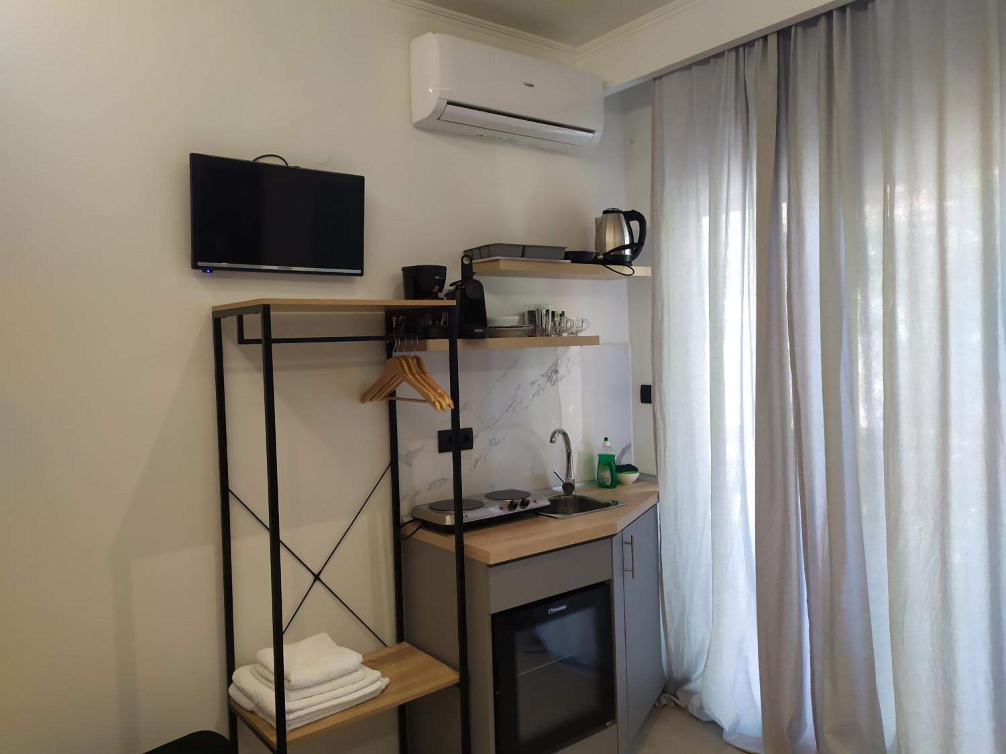Periklis Guest house *