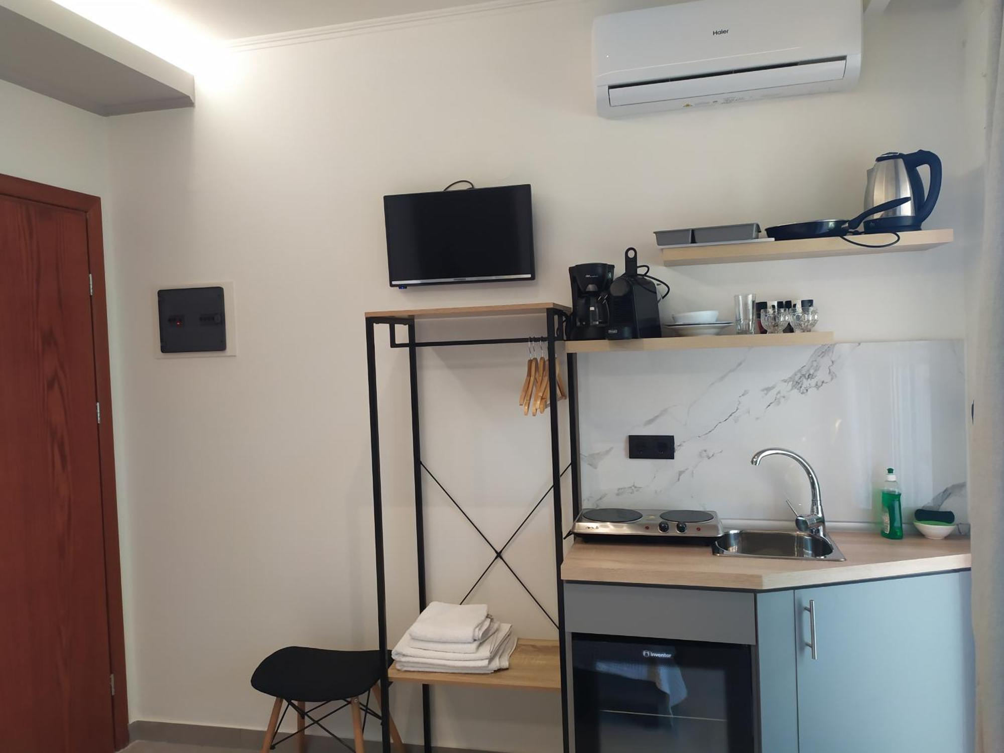 Periklis Guest house *