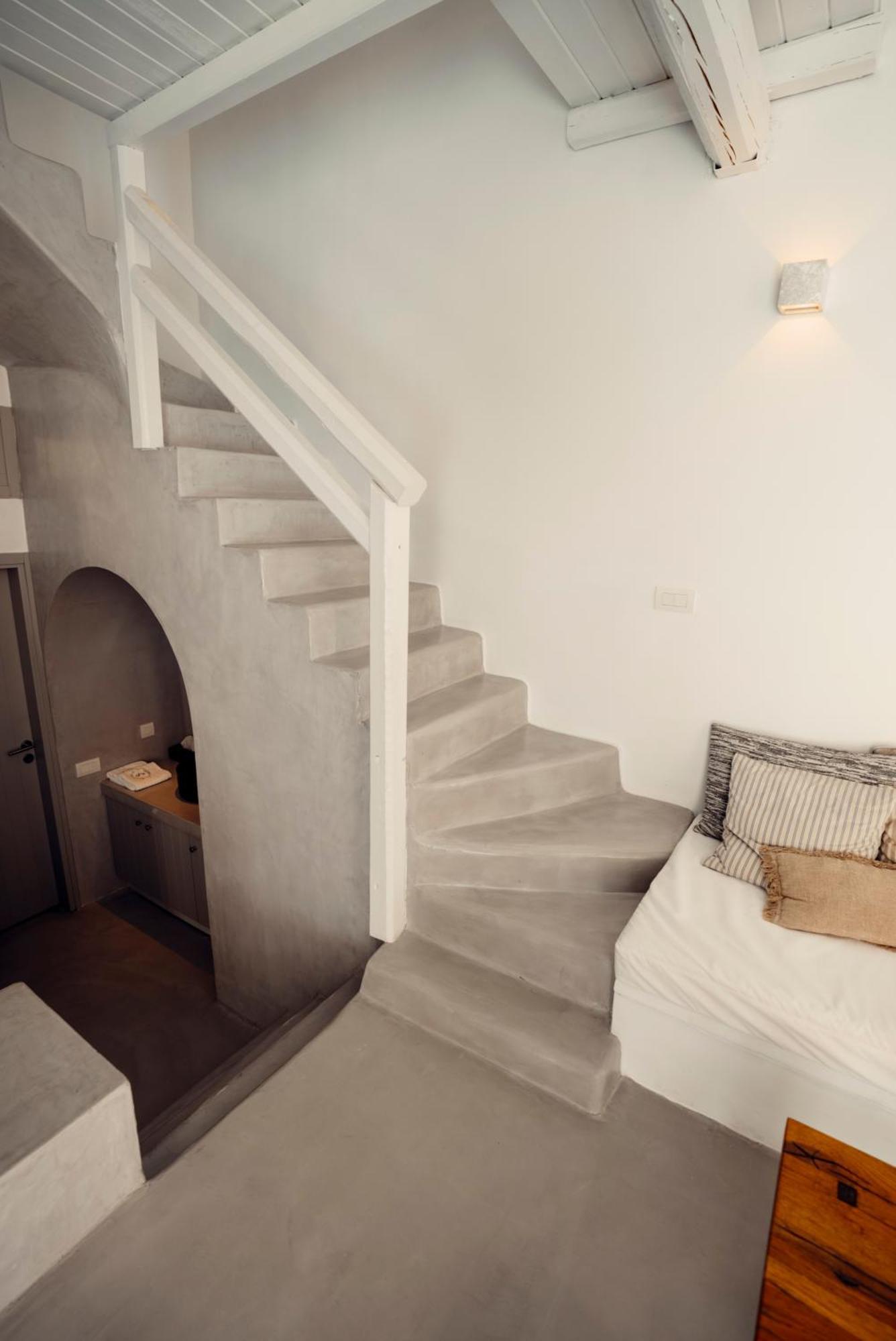 Thimari Fira (Santorini)