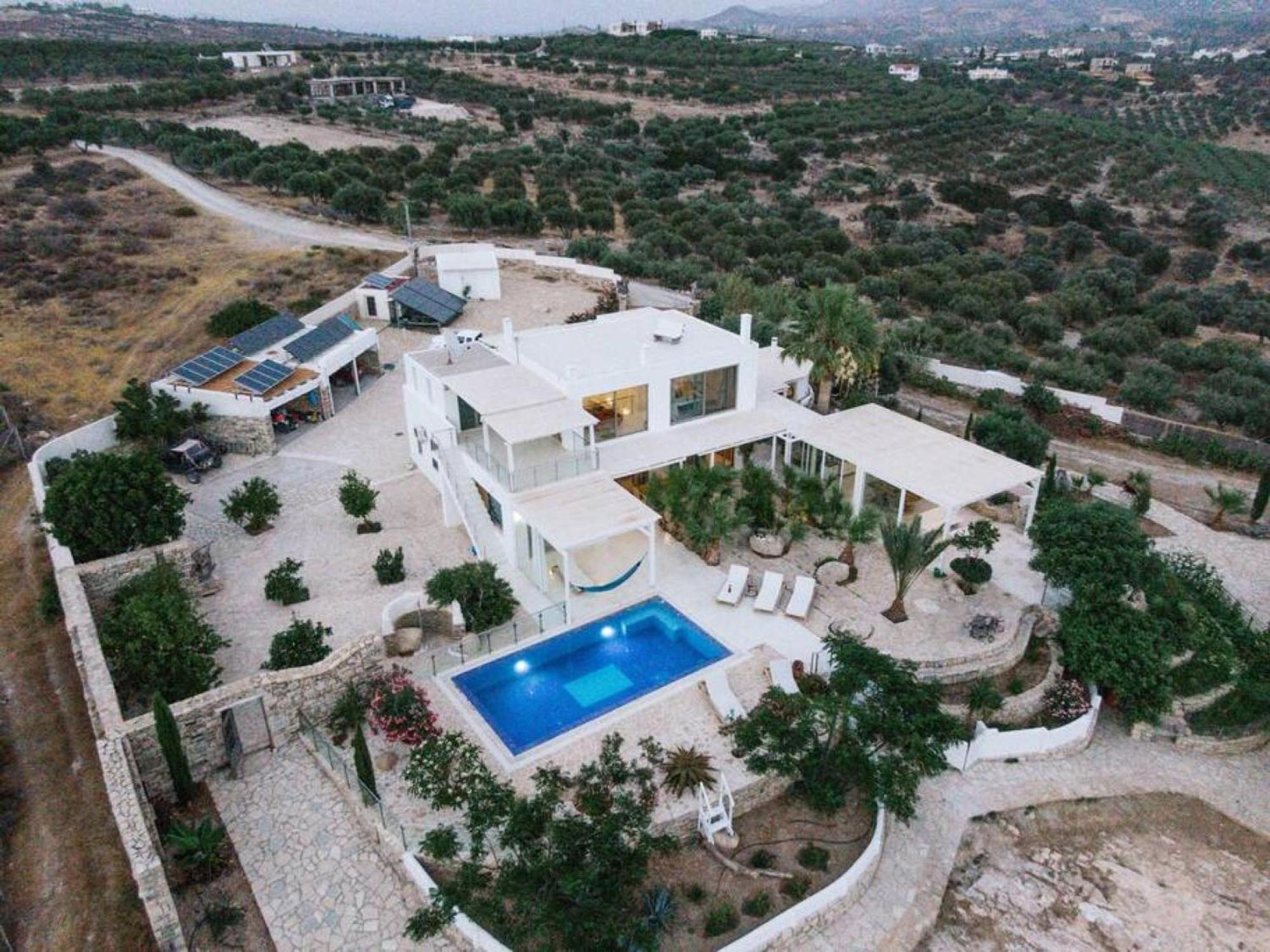 Olympia In The Palm Trees Villa Pitsidia