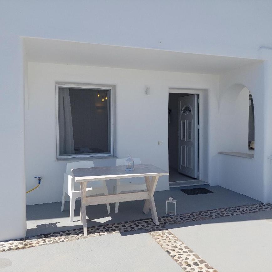 Scirocco Villa Fira (Santorini)