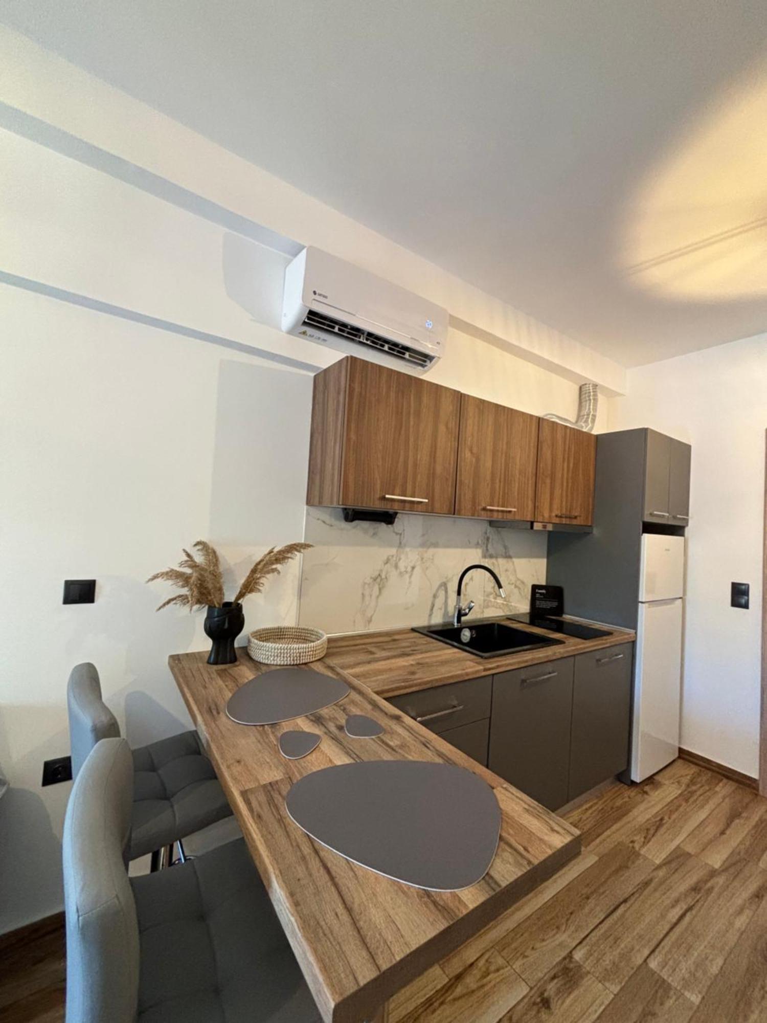 Pinelopi Family Apartment