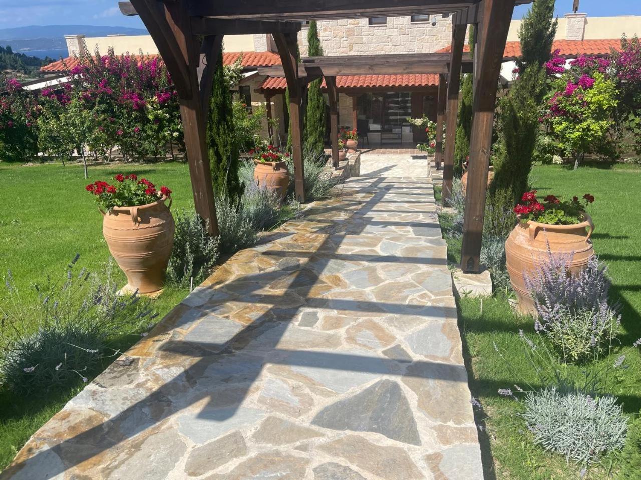 Aurelia Villa