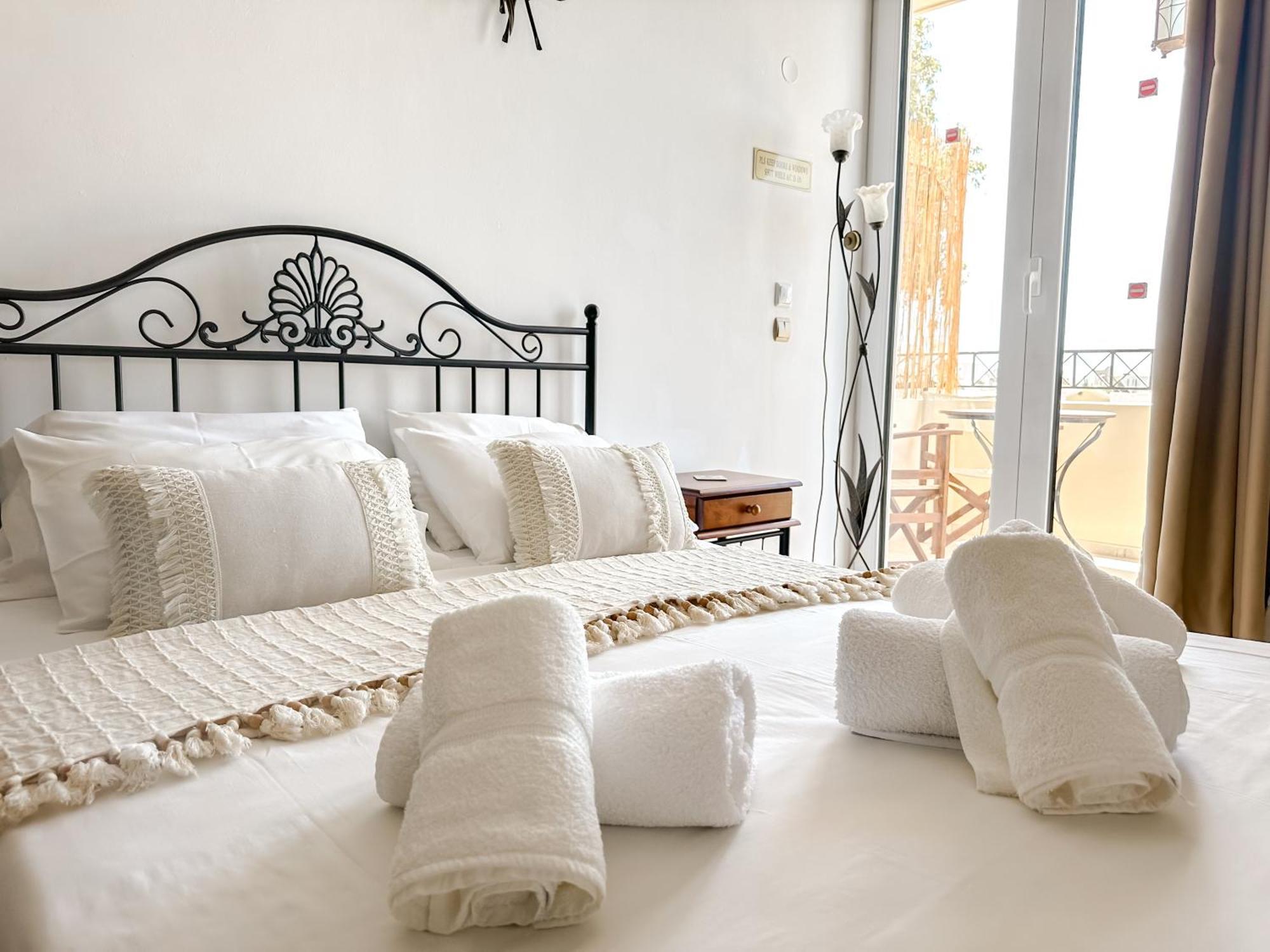 Apartment Theonia Villas