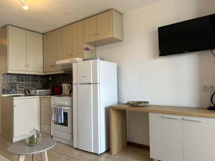 Thalassa-seafront Family Apartment