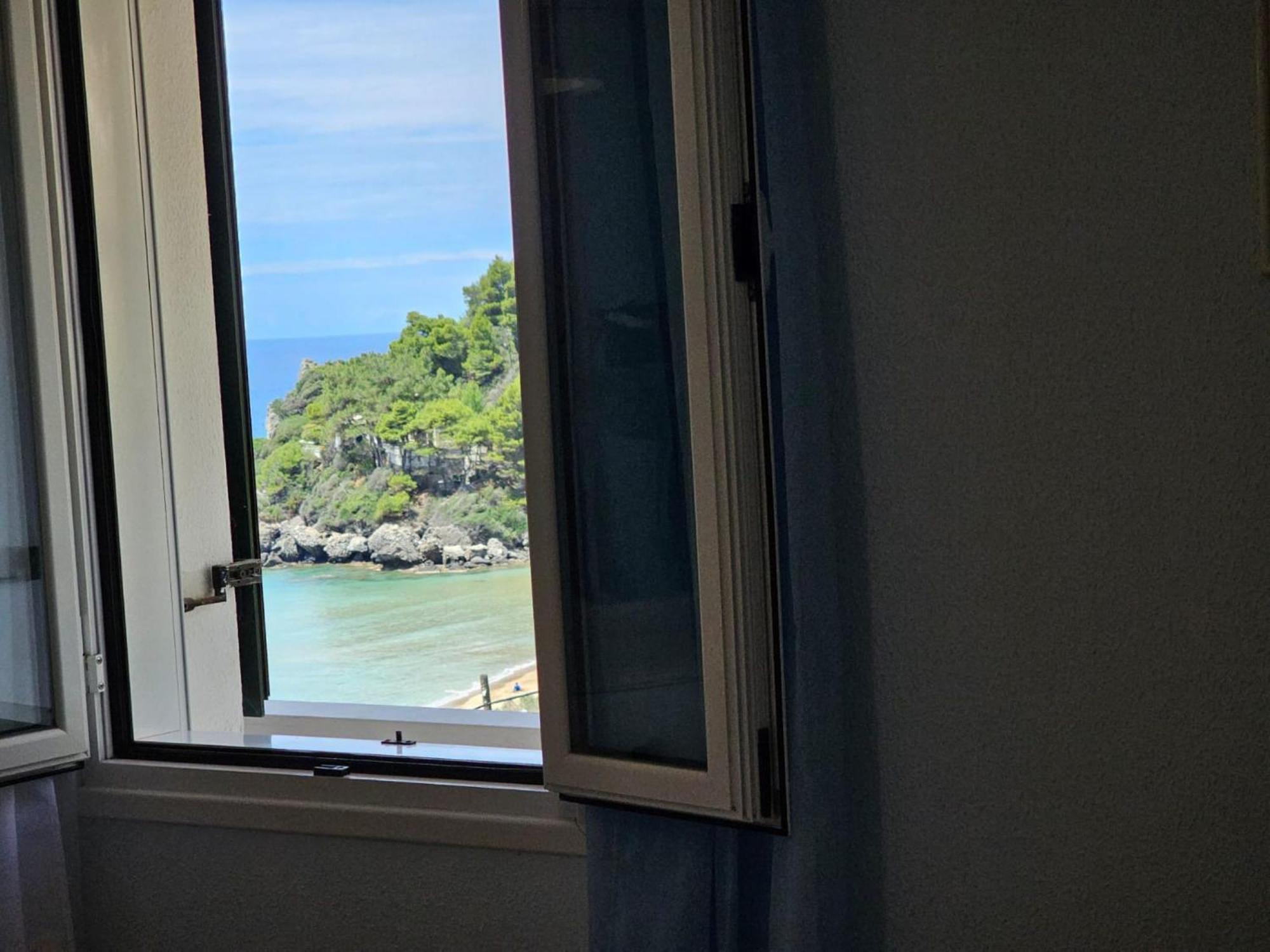 Apartment Corfu Menigos *