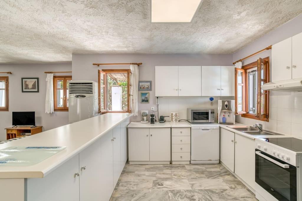 Villa Manios Glisidia Sea View *