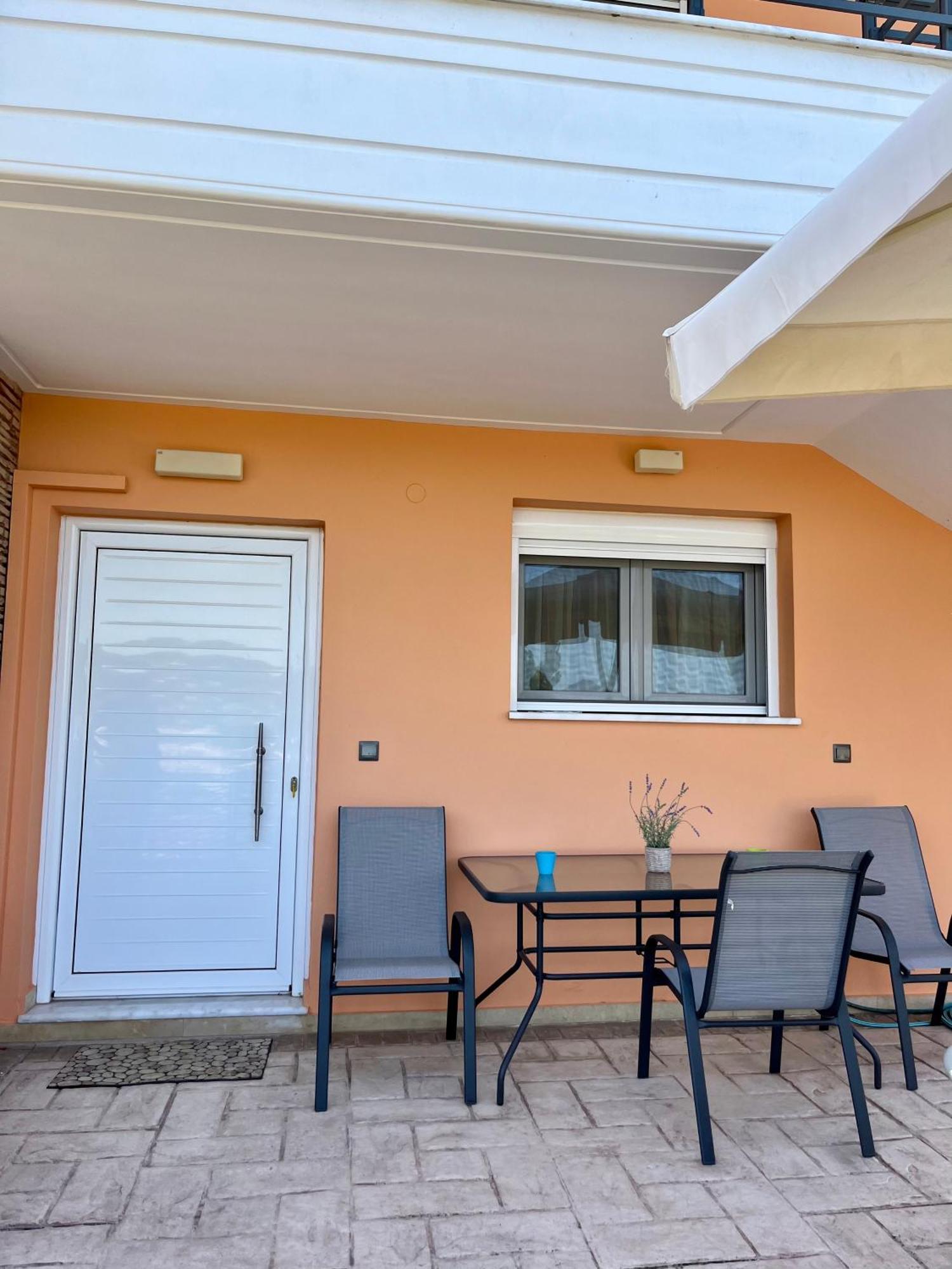 Aspasia Apartment *