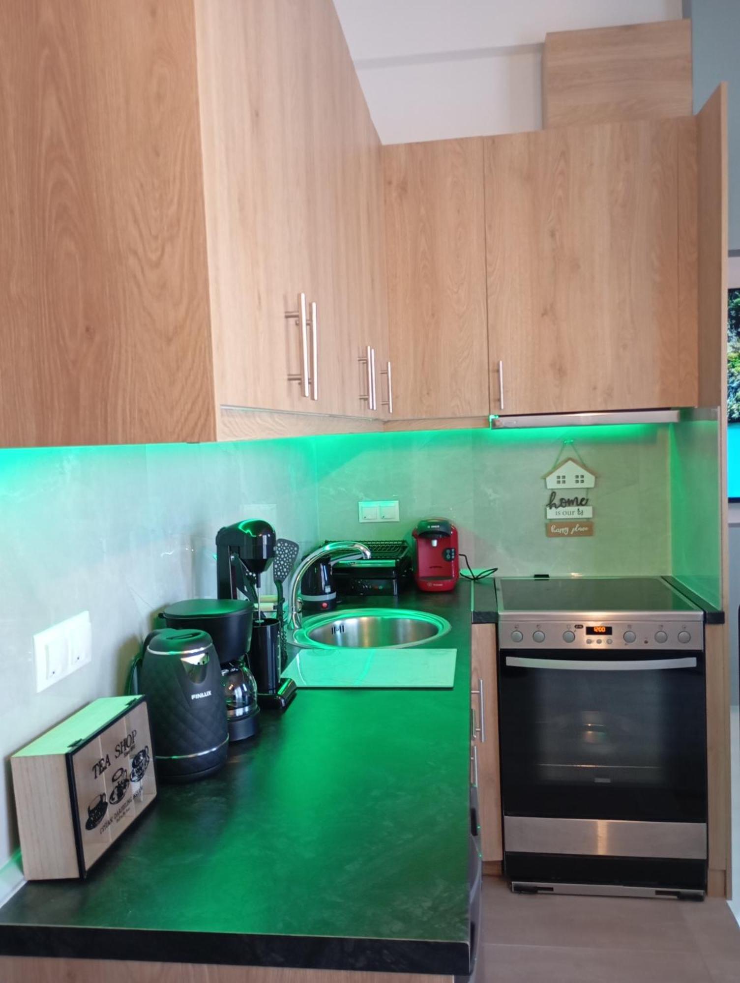 Sweet Apartment *