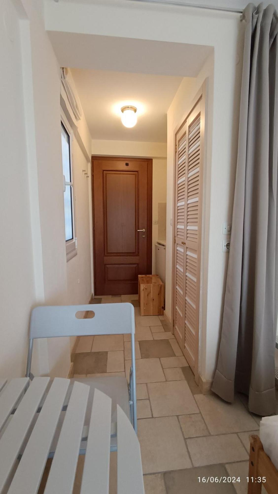 Anna Apartment *