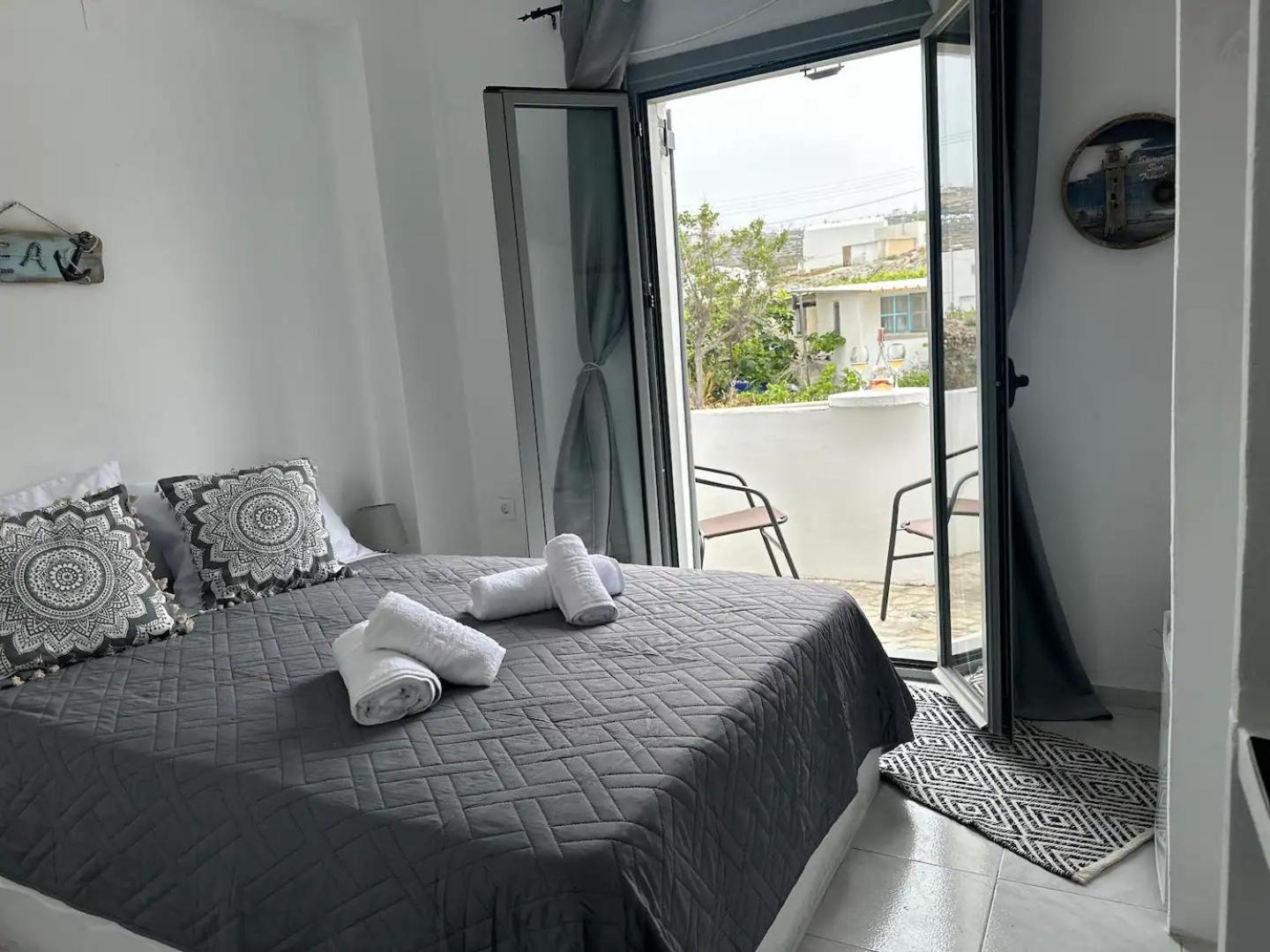 Nicole Santorini * Vothon