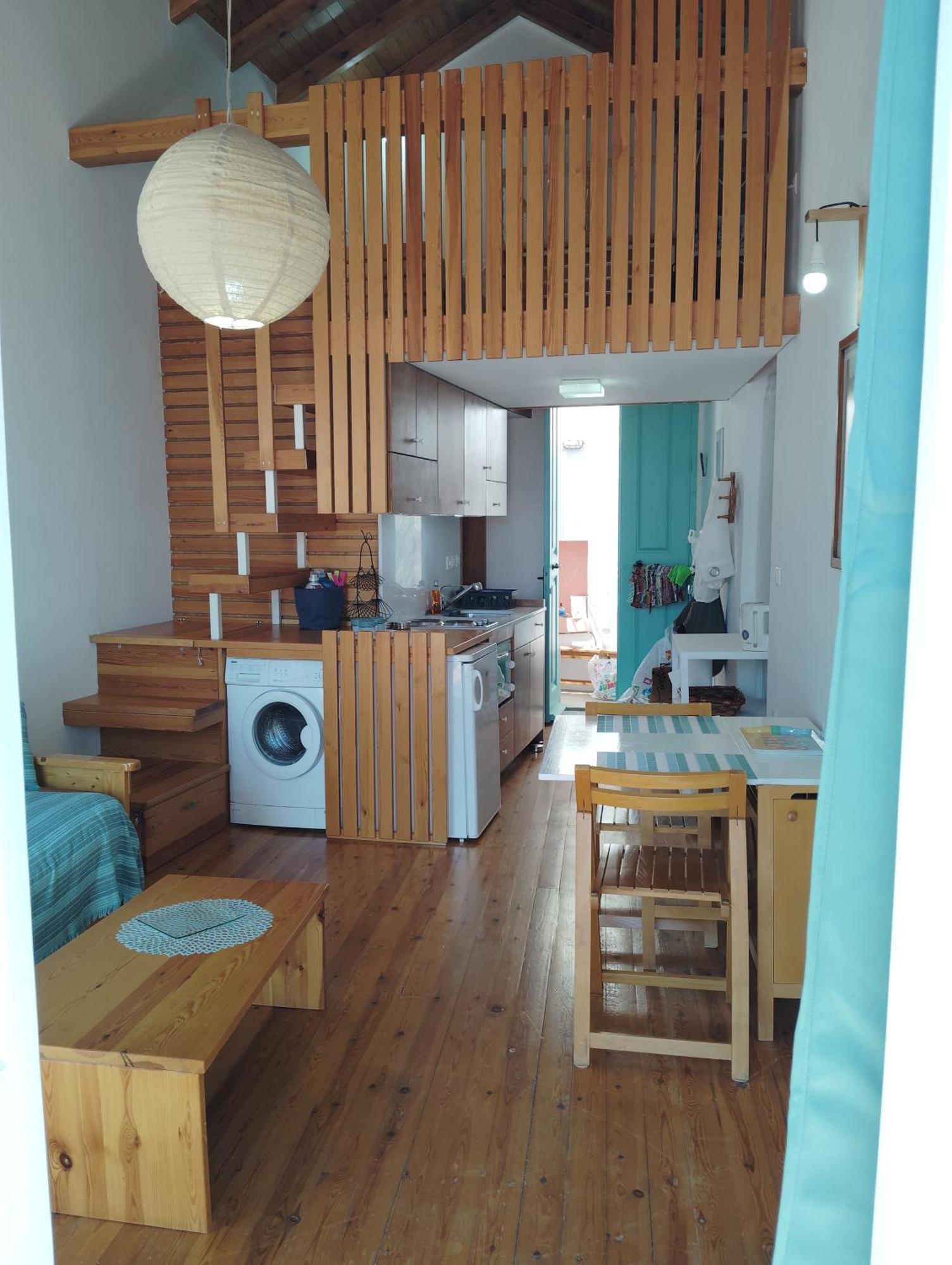 Apartment 89 Steps *