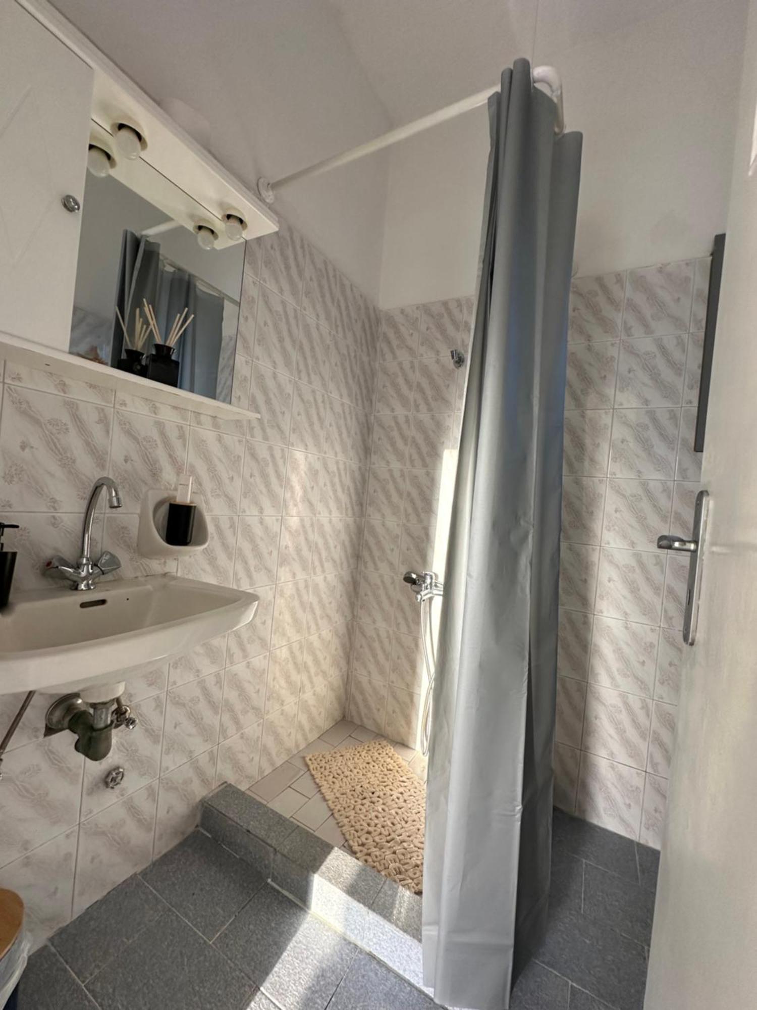 Nicole Santorini Guest house Vothon
