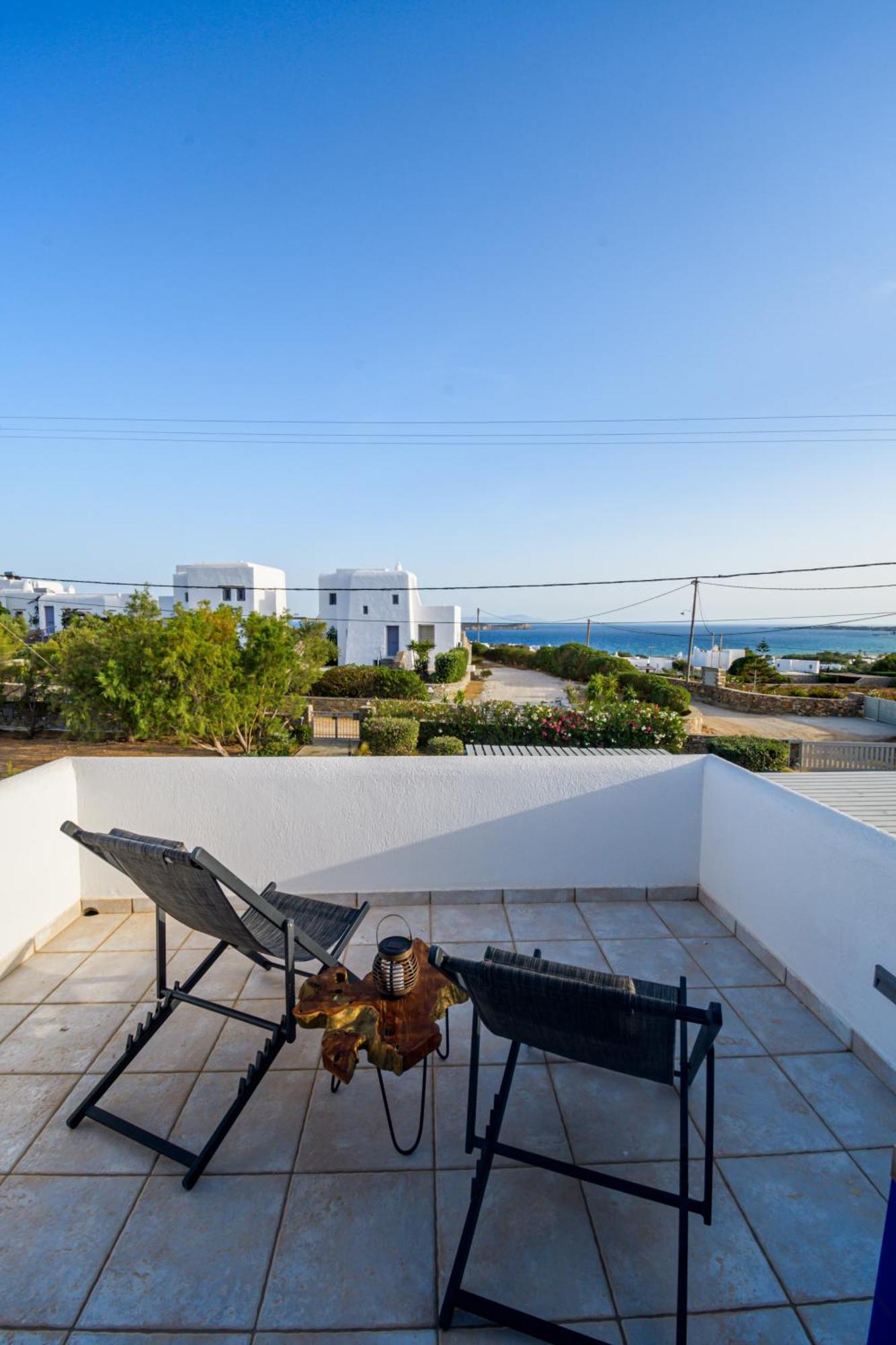 Ohana Paros * Chrisi Akti (Paros)