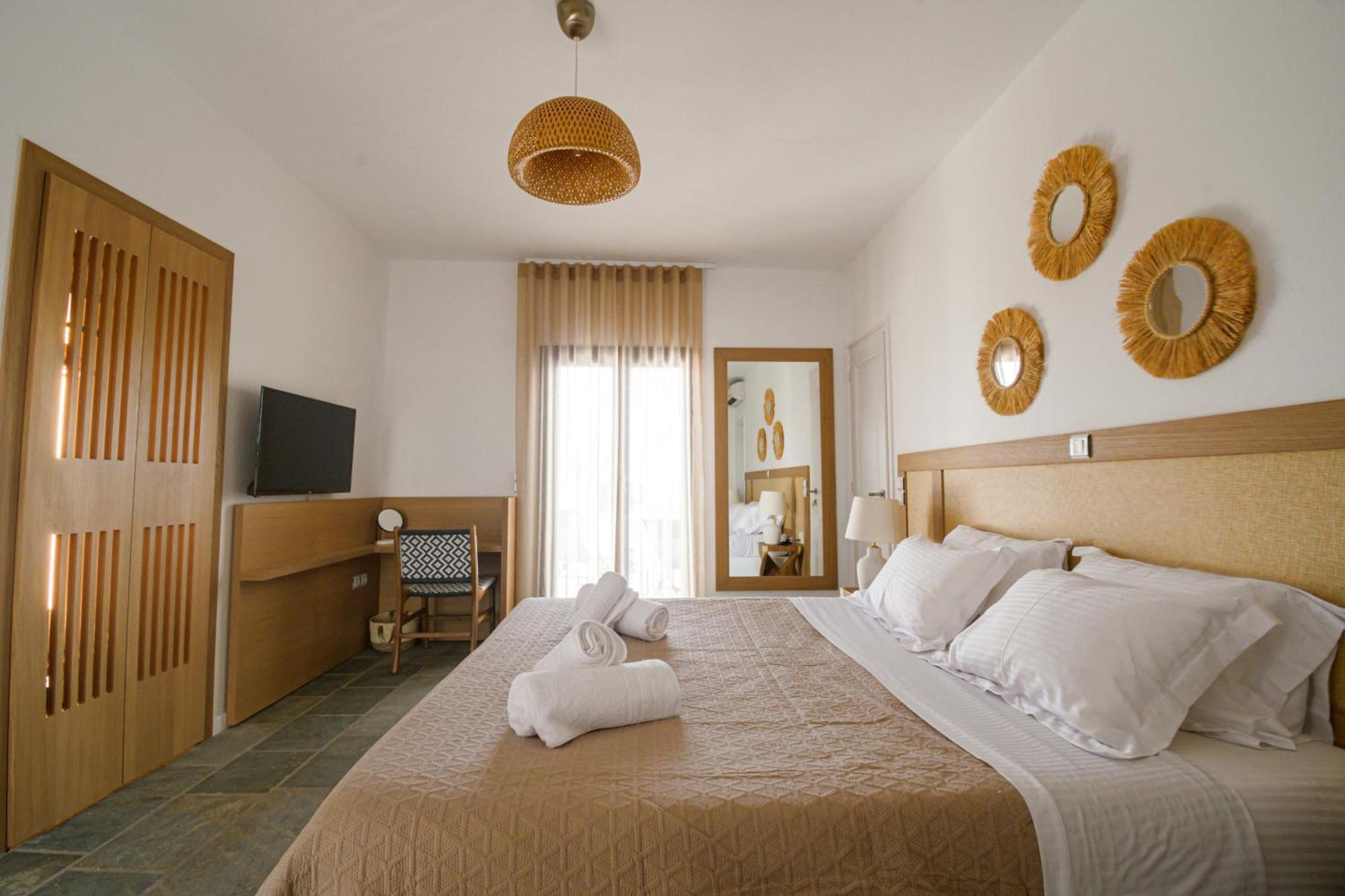 Ohana Paros Chrisi Akti (Paros)
