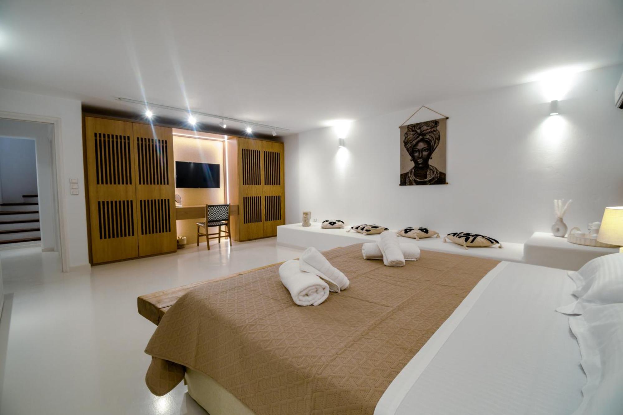 Ohana Paros *