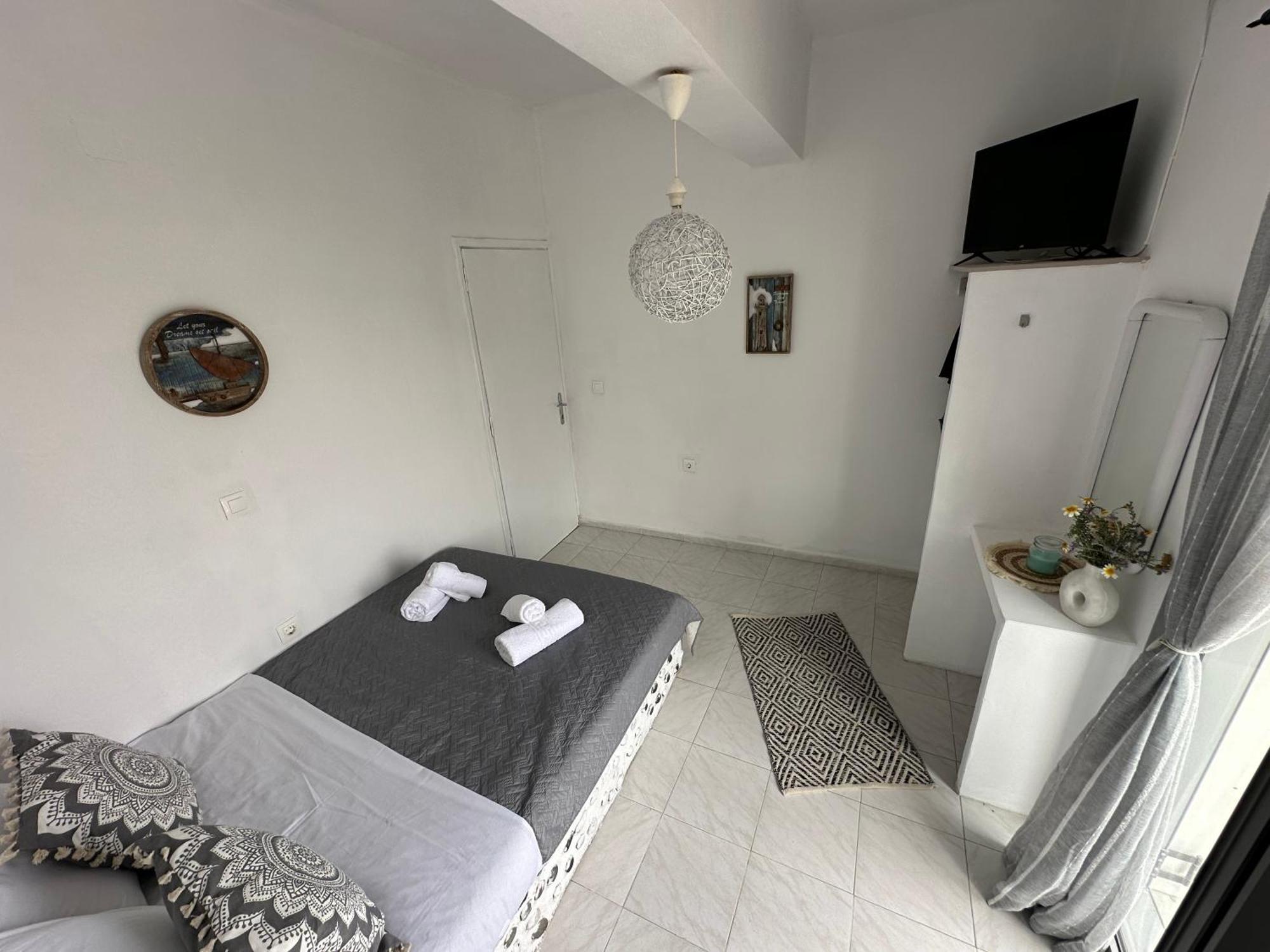Nicole Santorini Guest house *