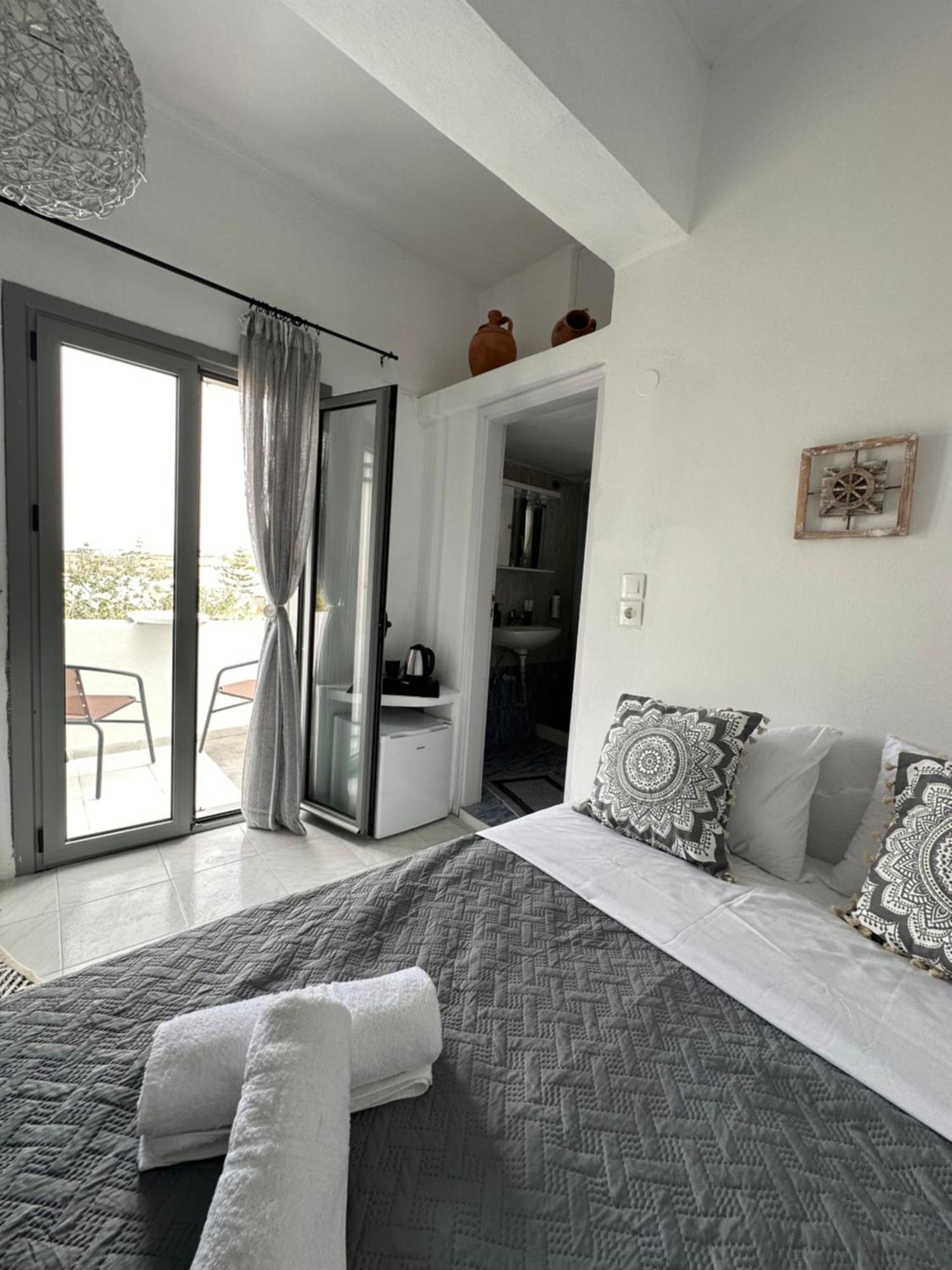 Nicole Santorini Guest house *