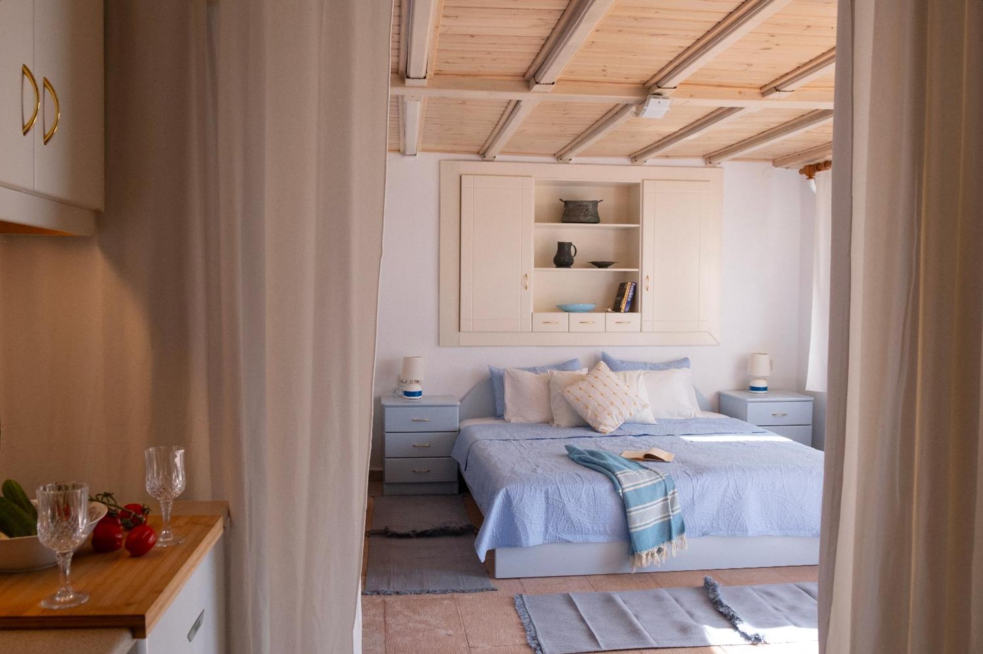 Lemon Tree Apartment *