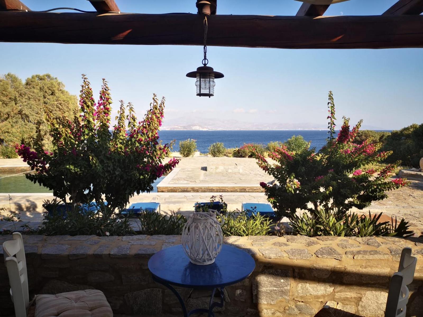 Antinaxos Villa *