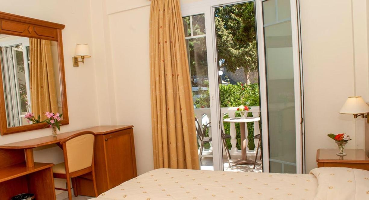 Hotel Village 3*