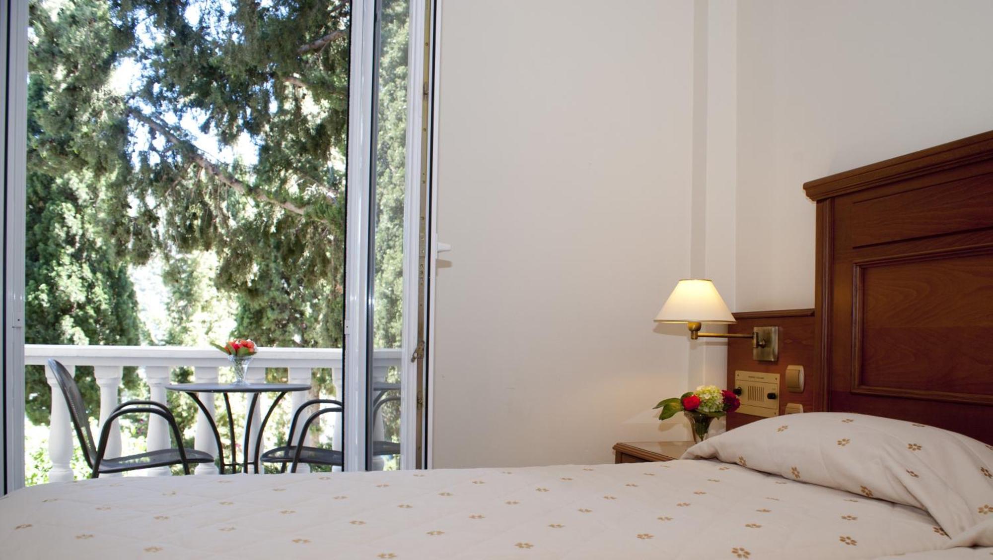 Village Hotel Kerveli