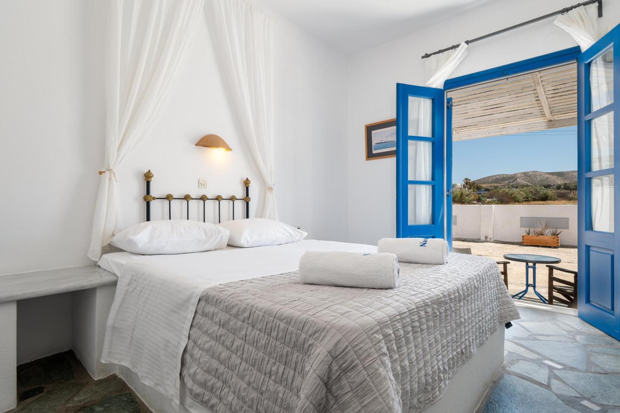 Hotel Paros By Kottas 3*