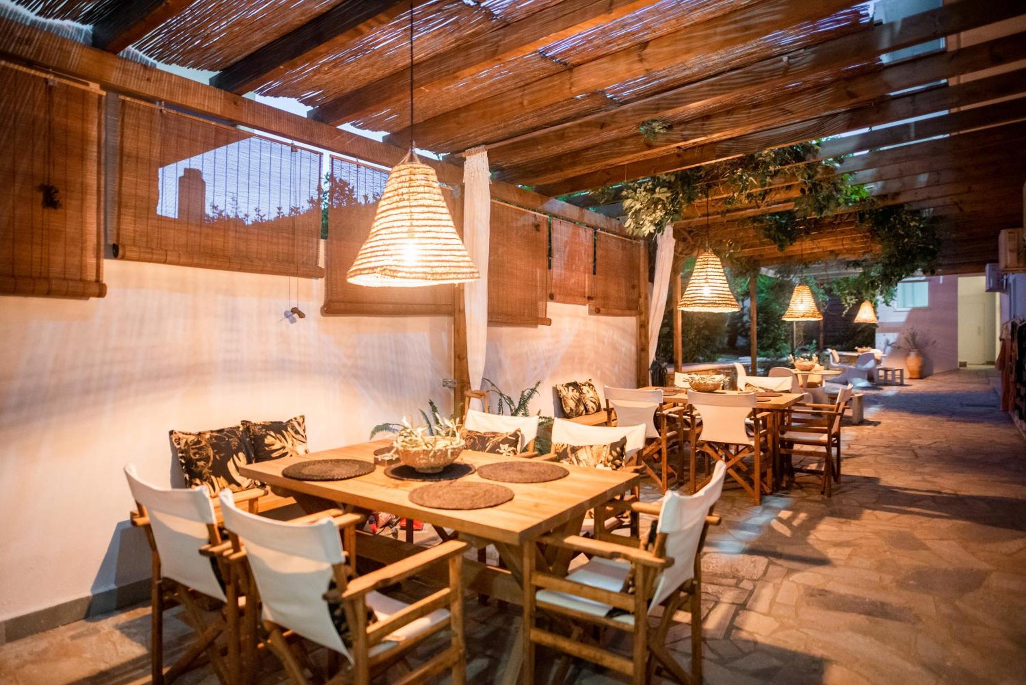 Aparthotel Karistos Mare
