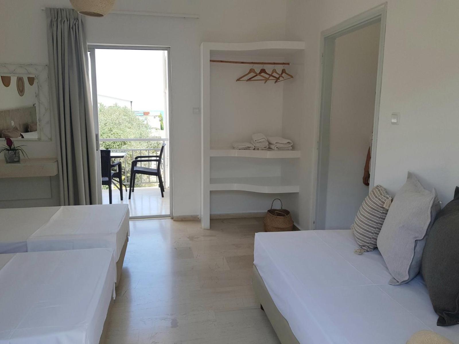 Yialos Apartment *