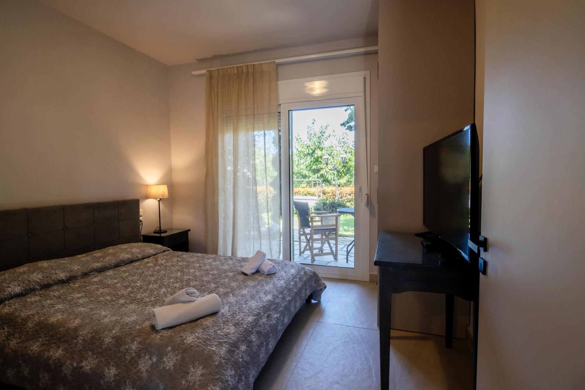 Garden House Apartment *