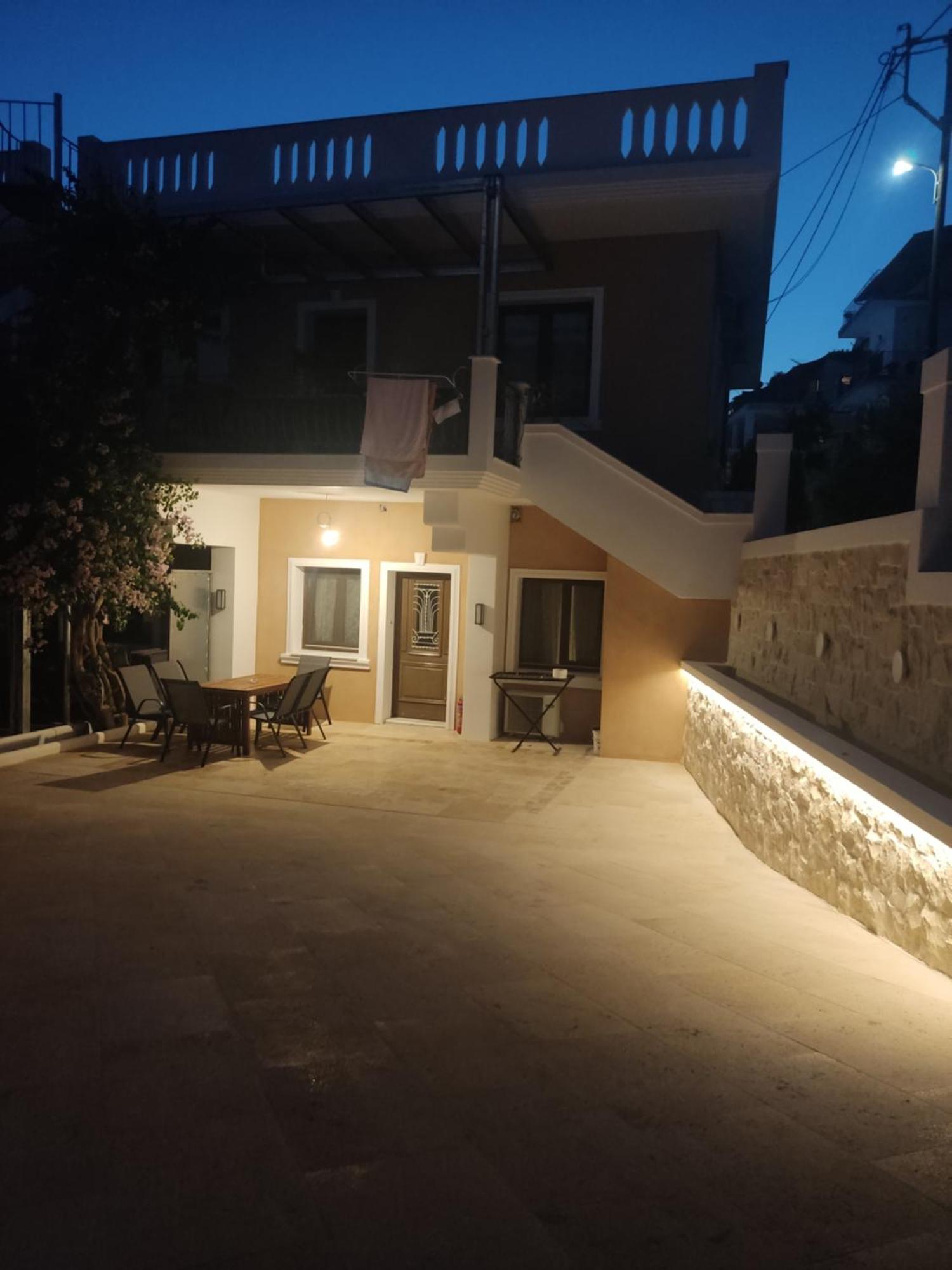 Apartment Chrisanthi *