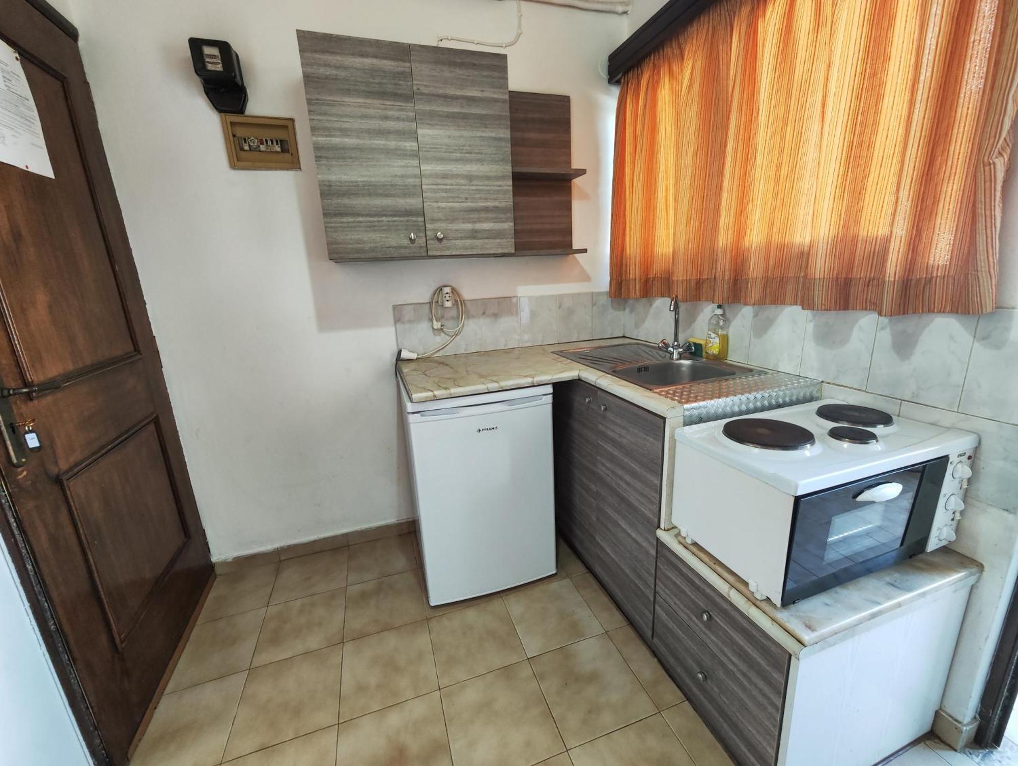 Apartment Manos