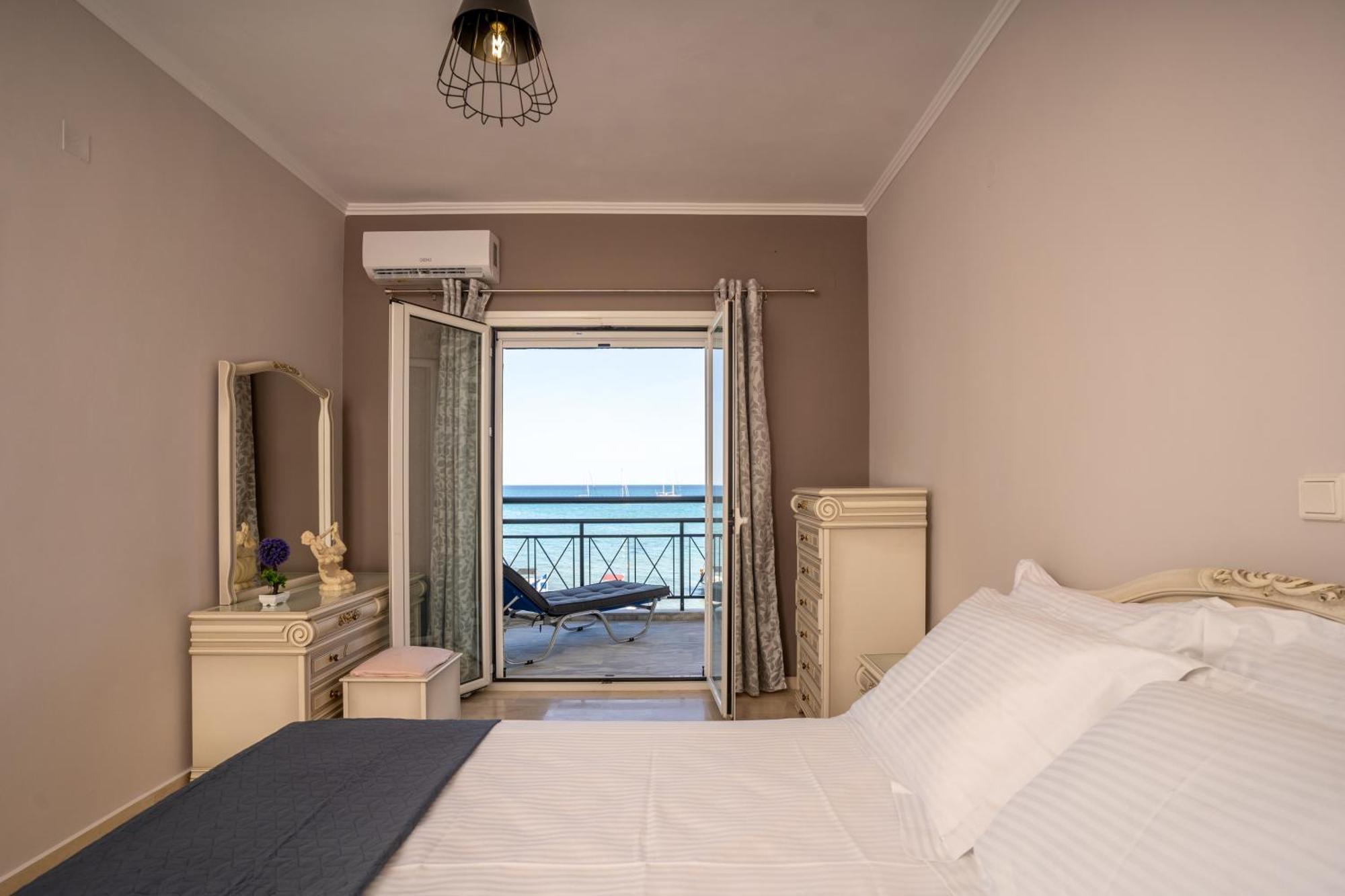 George Beachfront Apartment Lithakia (Zakynthos)