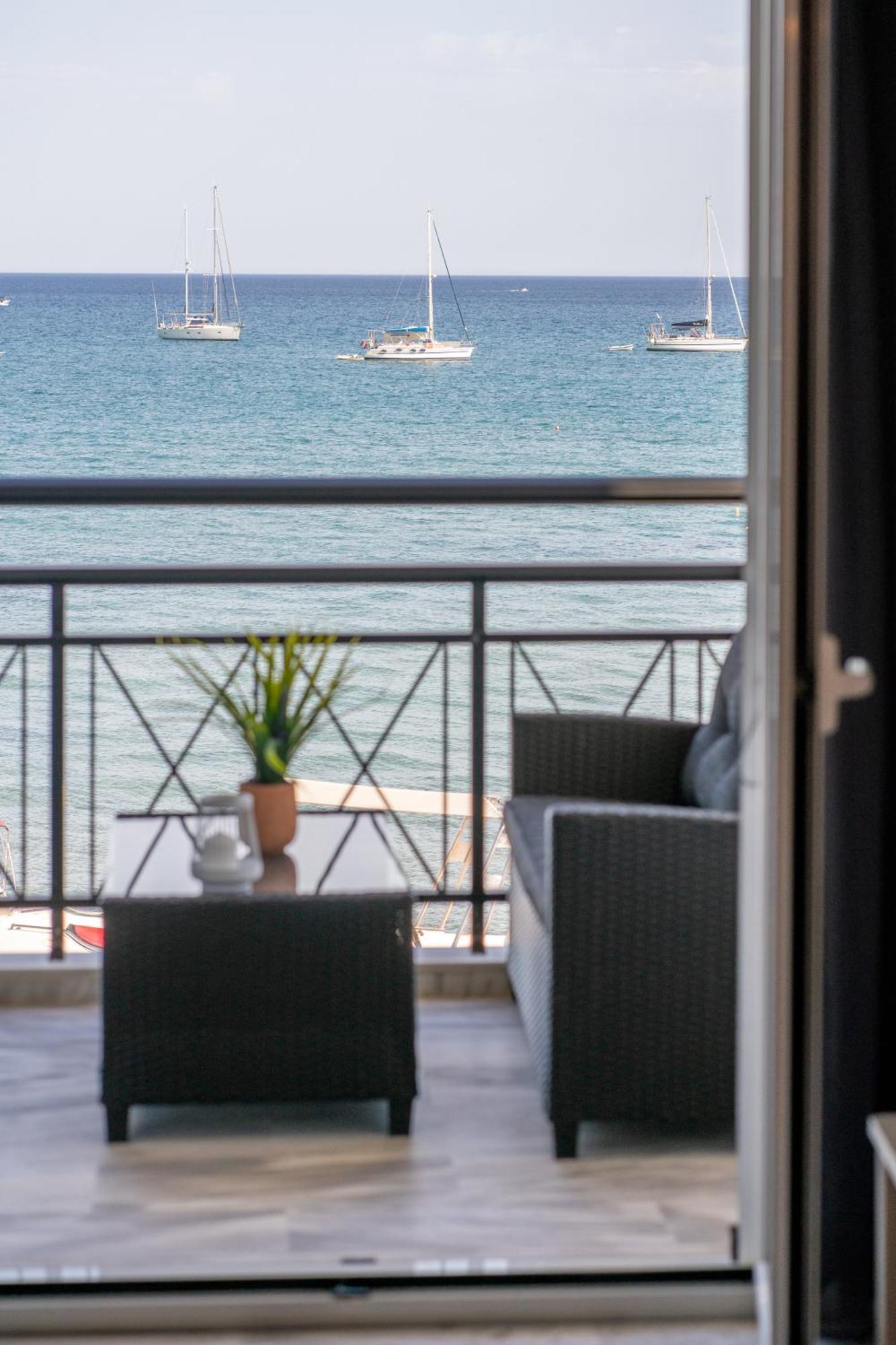 George Beachfront Apartment Lithakia (Zakynthos)