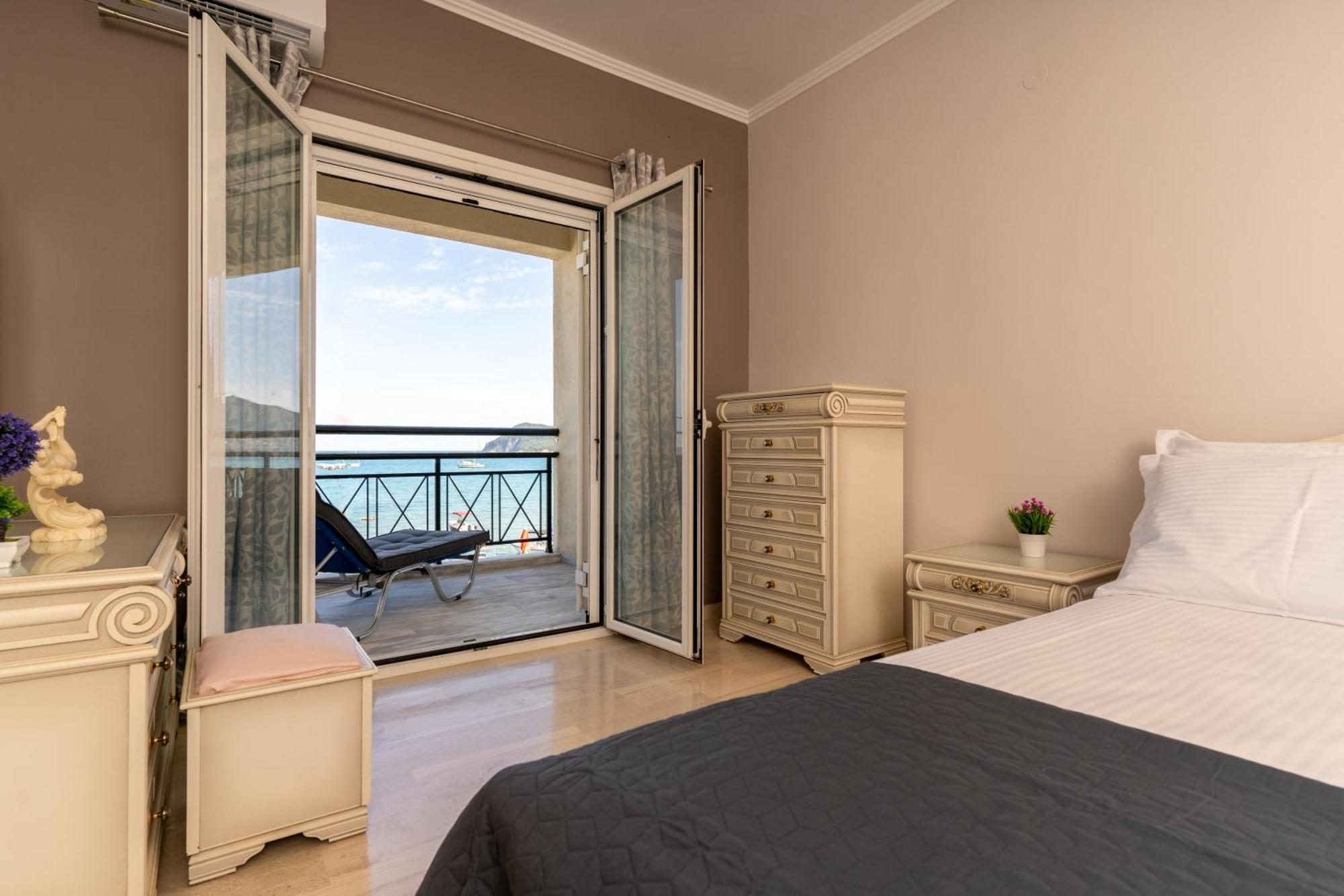 Apartment George Beachfront *